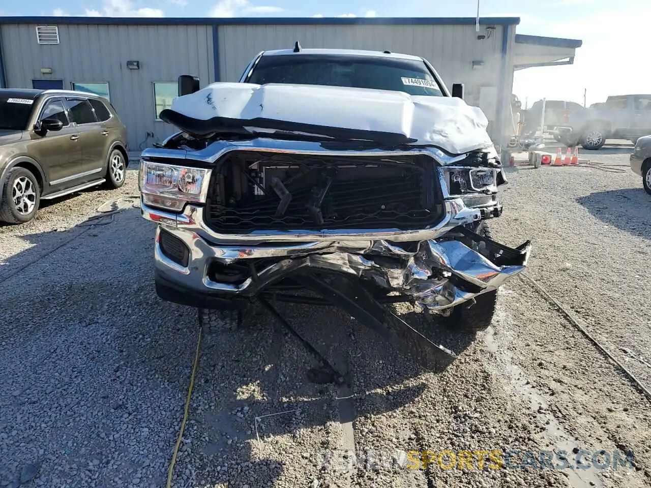 5 Photograph of a damaged car 3C6UR5HJ7LG248383 RAM 2500 2020