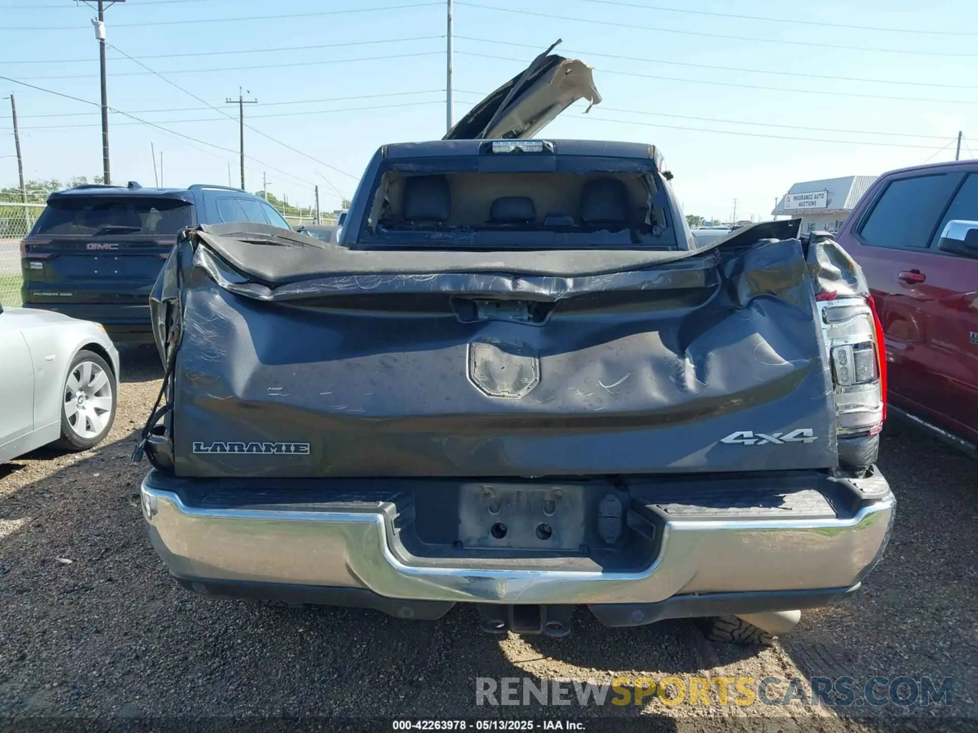 15 Photograph of a damaged car 3C6UR5NLXLG314141 RAM 2500 2020