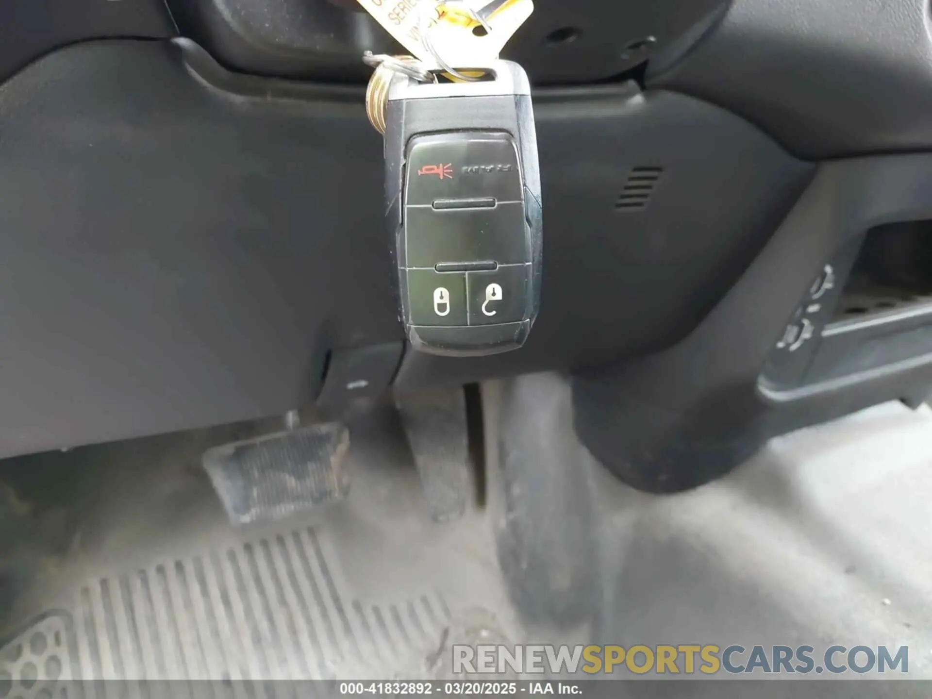 11 Photograph of a damaged car 3C7WR4HJXLG201931 RAM 2500 2020
