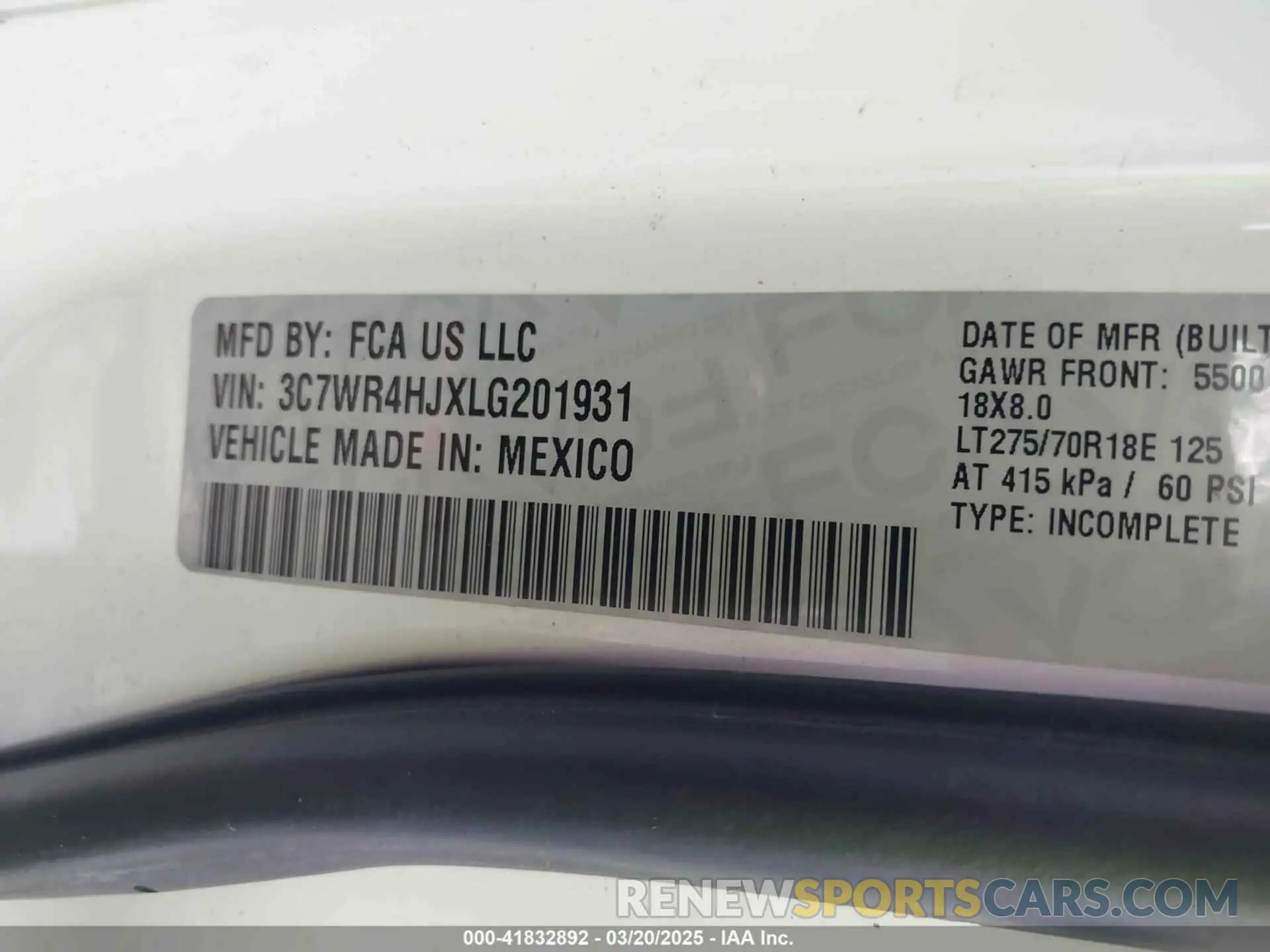 9 Photograph of a damaged car 3C7WR4HJXLG201931 RAM 2500 2020