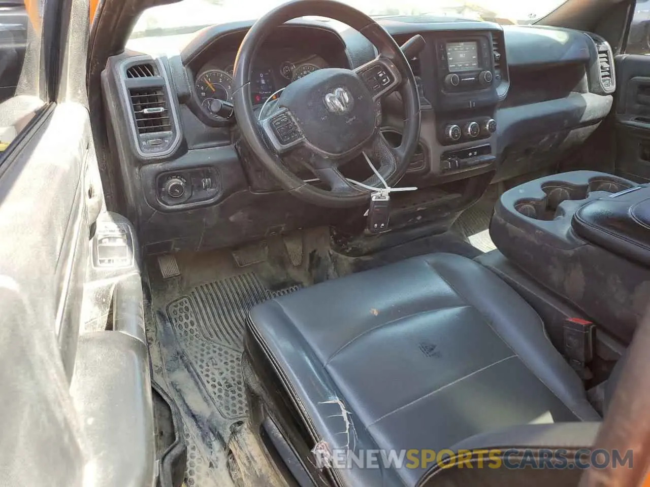 8 Photograph of a damaged car 3C6MR4AL2MG627234 RAM 2500 2021