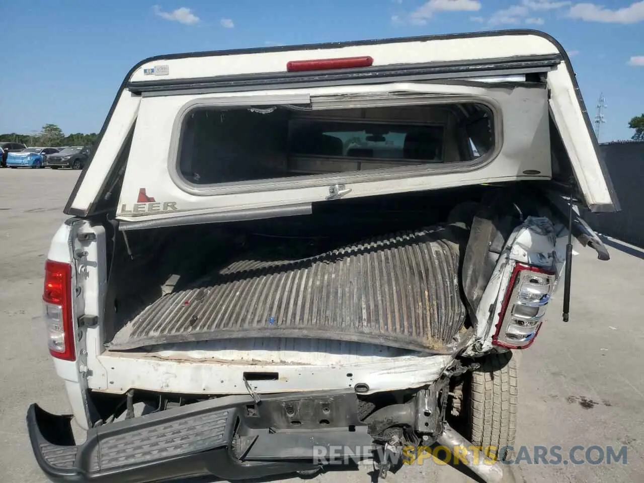 6 Photograph of a damaged car 3C6UR4HJ1MG648385 RAM 2500 2021