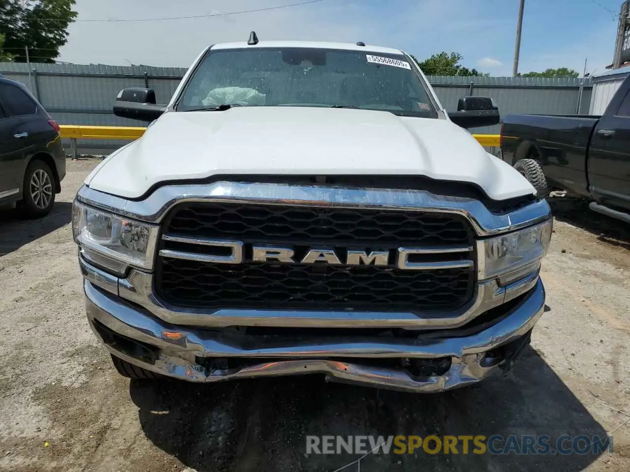 5 Photograph of a damaged car 3C6UR4HJ2MG604556 RAM 2500 2021