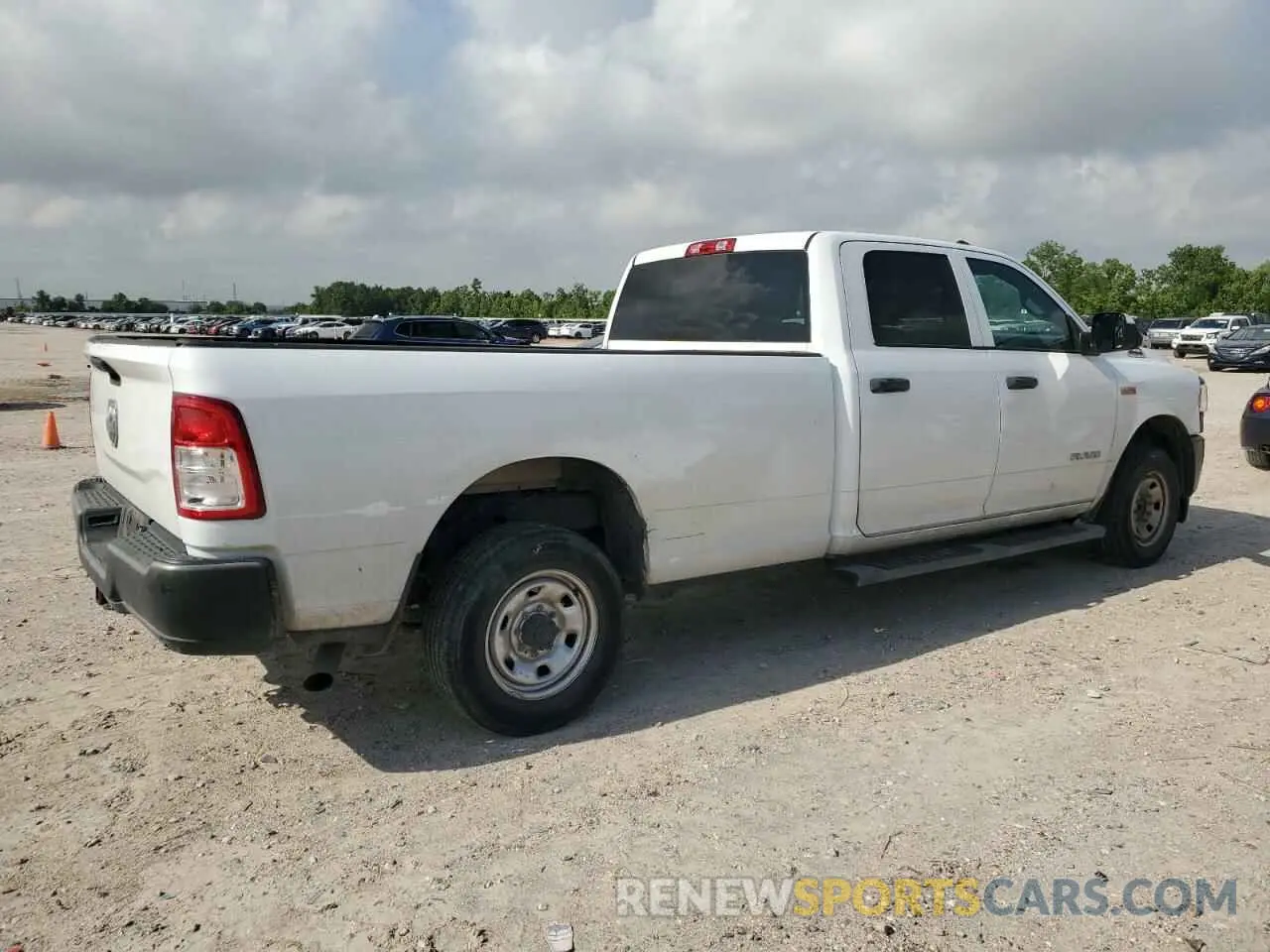 3 Photograph of a damaged car 3C6UR4HJ6MG501060 RAM 2500 2021