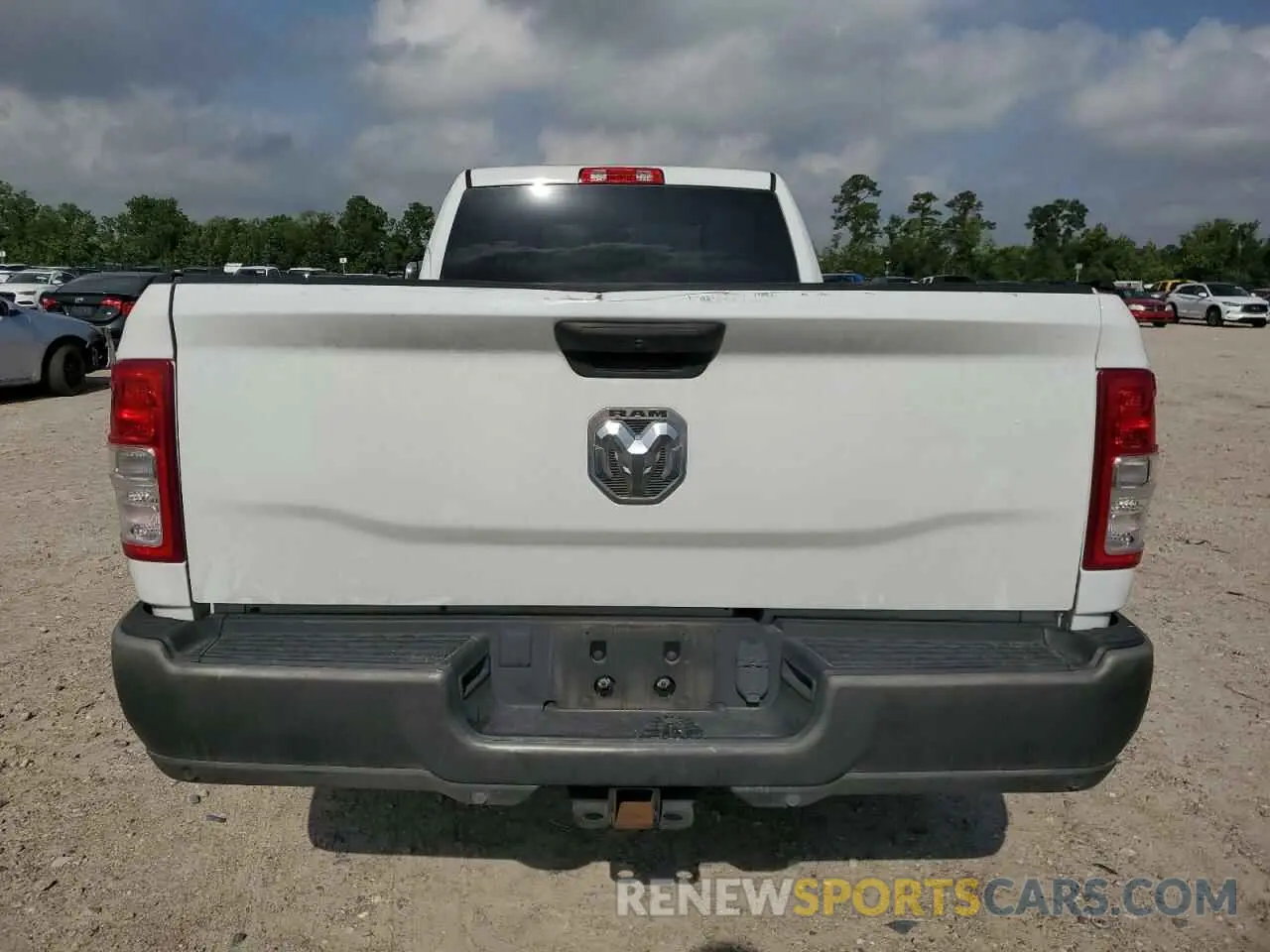 6 Photograph of a damaged car 3C6UR4HJ6MG501060 RAM 2500 2021