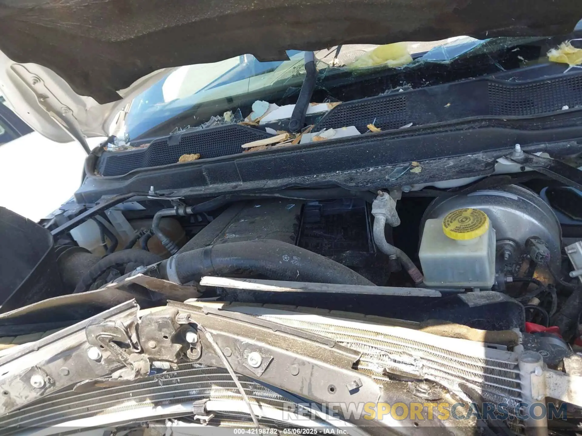 10 Photograph of a damaged car 3C6UR4HJXMG674094 RAM 2500 2021