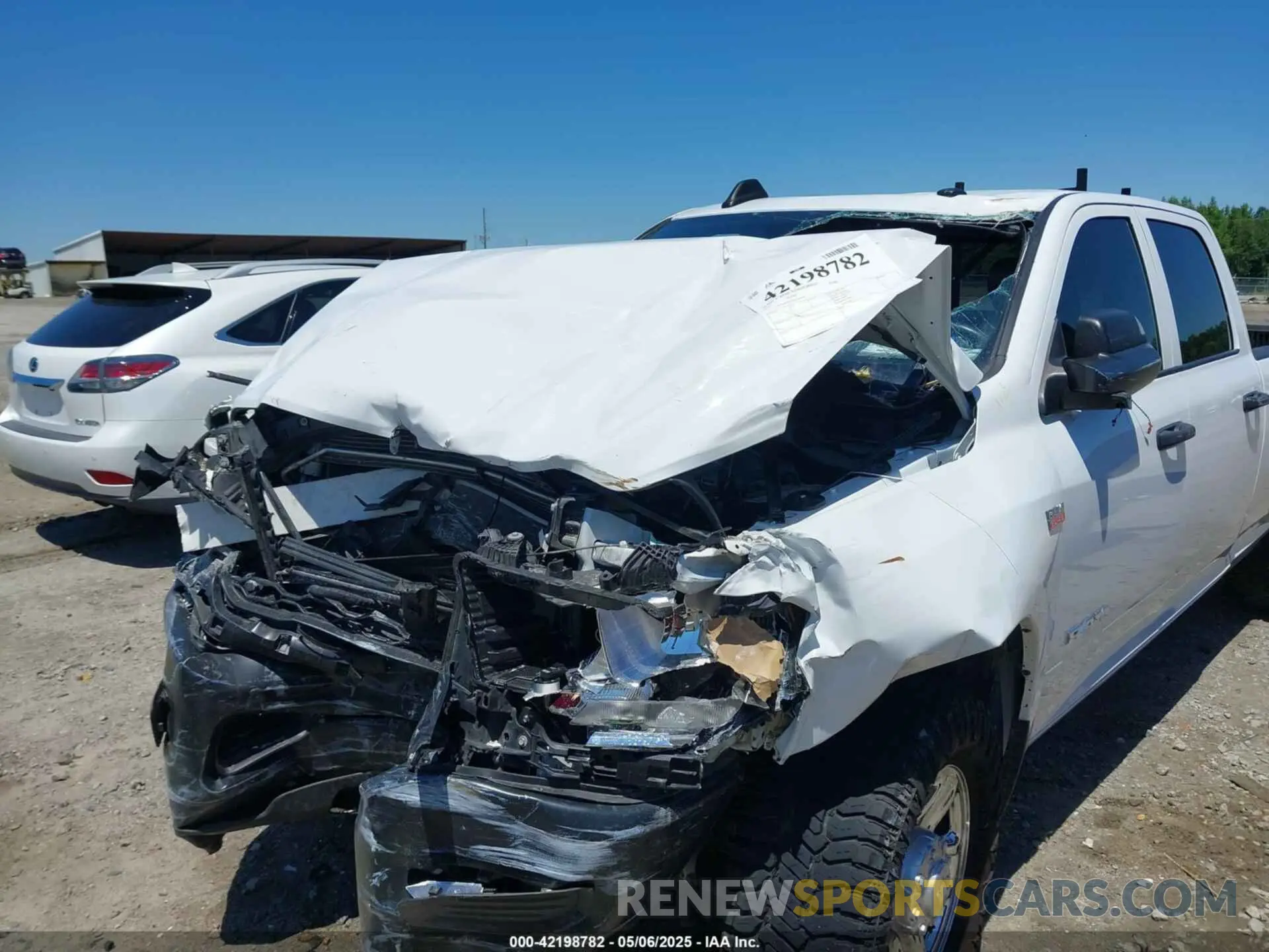 17 Photograph of a damaged car 3C6UR4HJXMG674094 RAM 2500 2021
