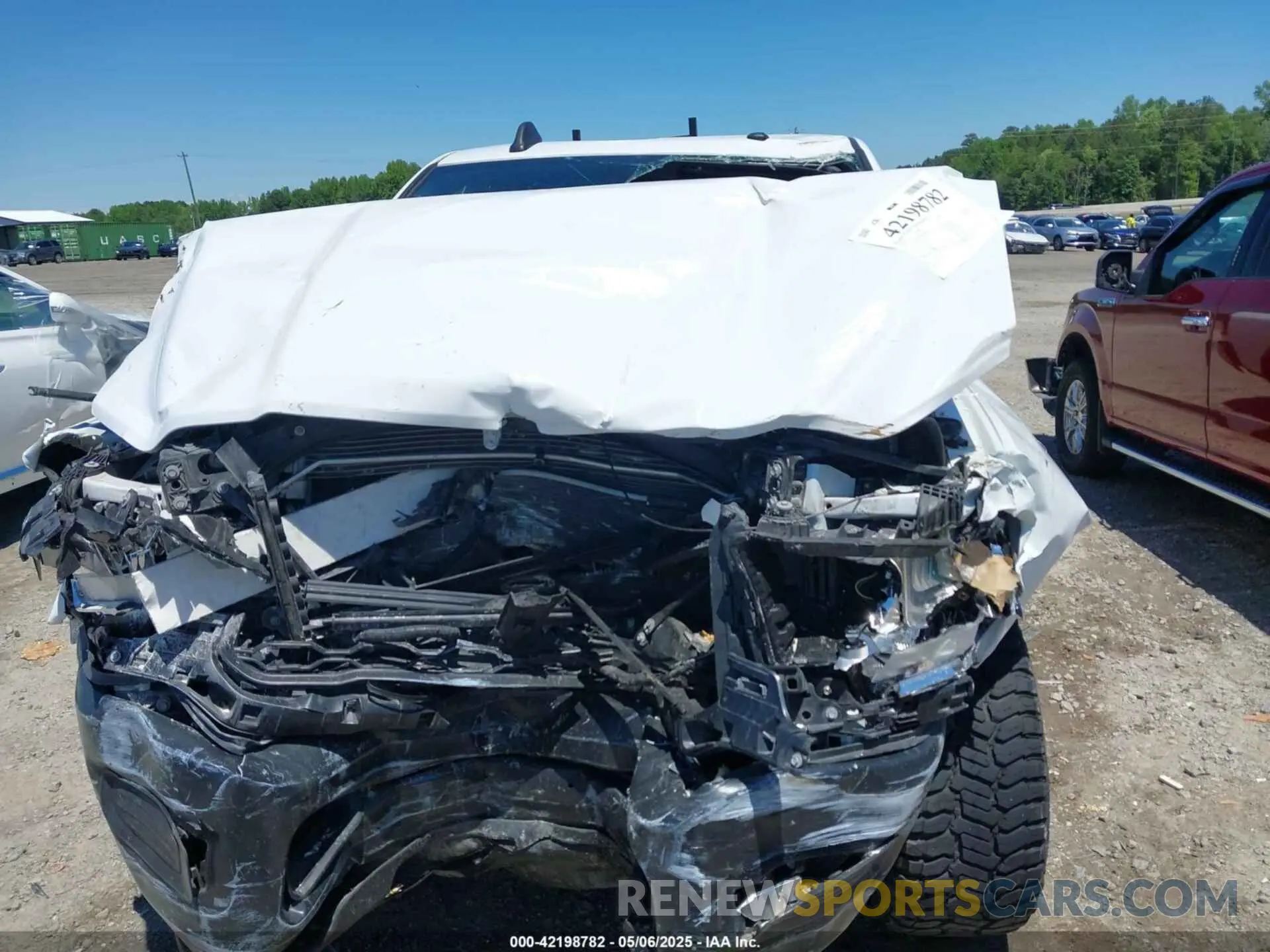 18 Photograph of a damaged car 3C6UR4HJXMG674094 RAM 2500 2021