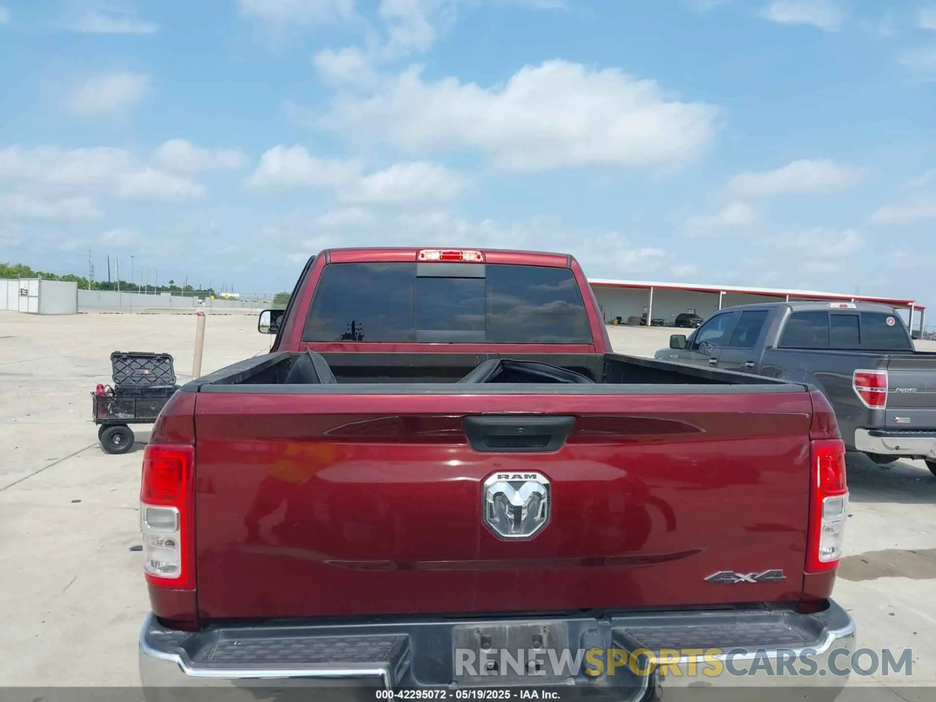 16 Photograph of a damaged car 3C6UR5CJ2MG502977 RAM 2500 2021