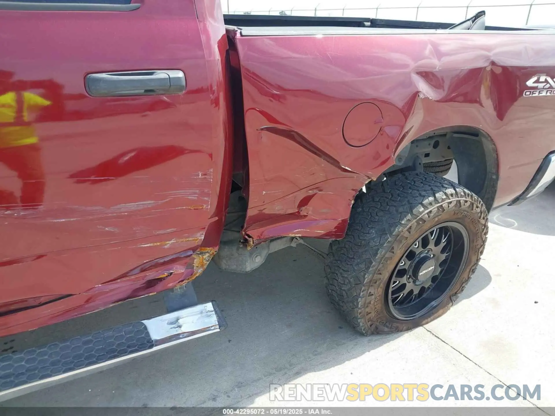 18 Photograph of a damaged car 3C6UR5CJ2MG502977 RAM 2500 2021