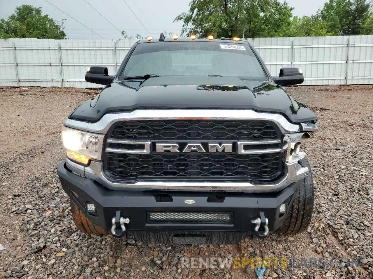 5 Photograph of a damaged car 3C6UR5CJ4MG591600 RAM 2500 2021