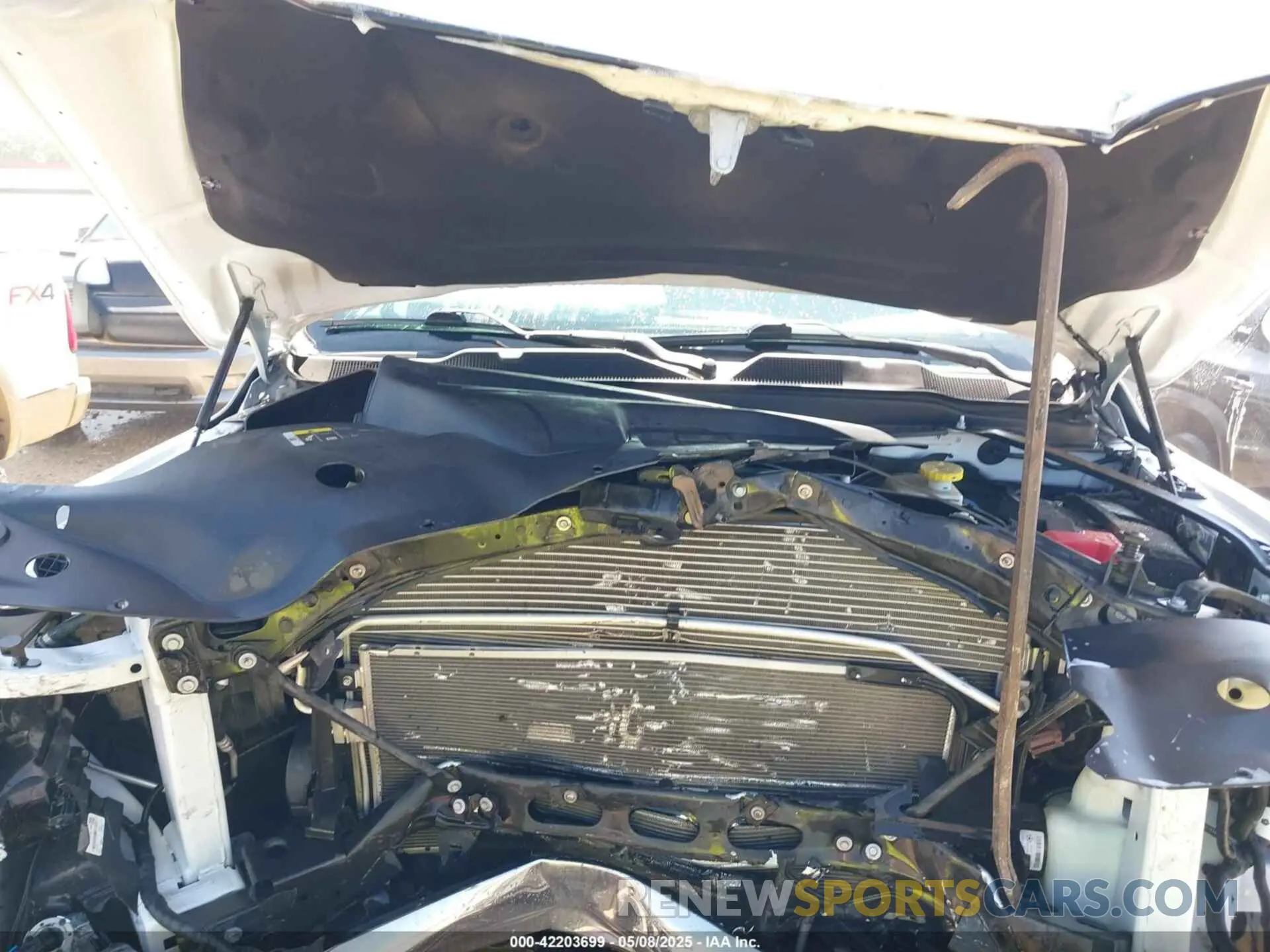 10 Photograph of a damaged car 3C6UR5CJ9MG641813 RAM 2500 2021