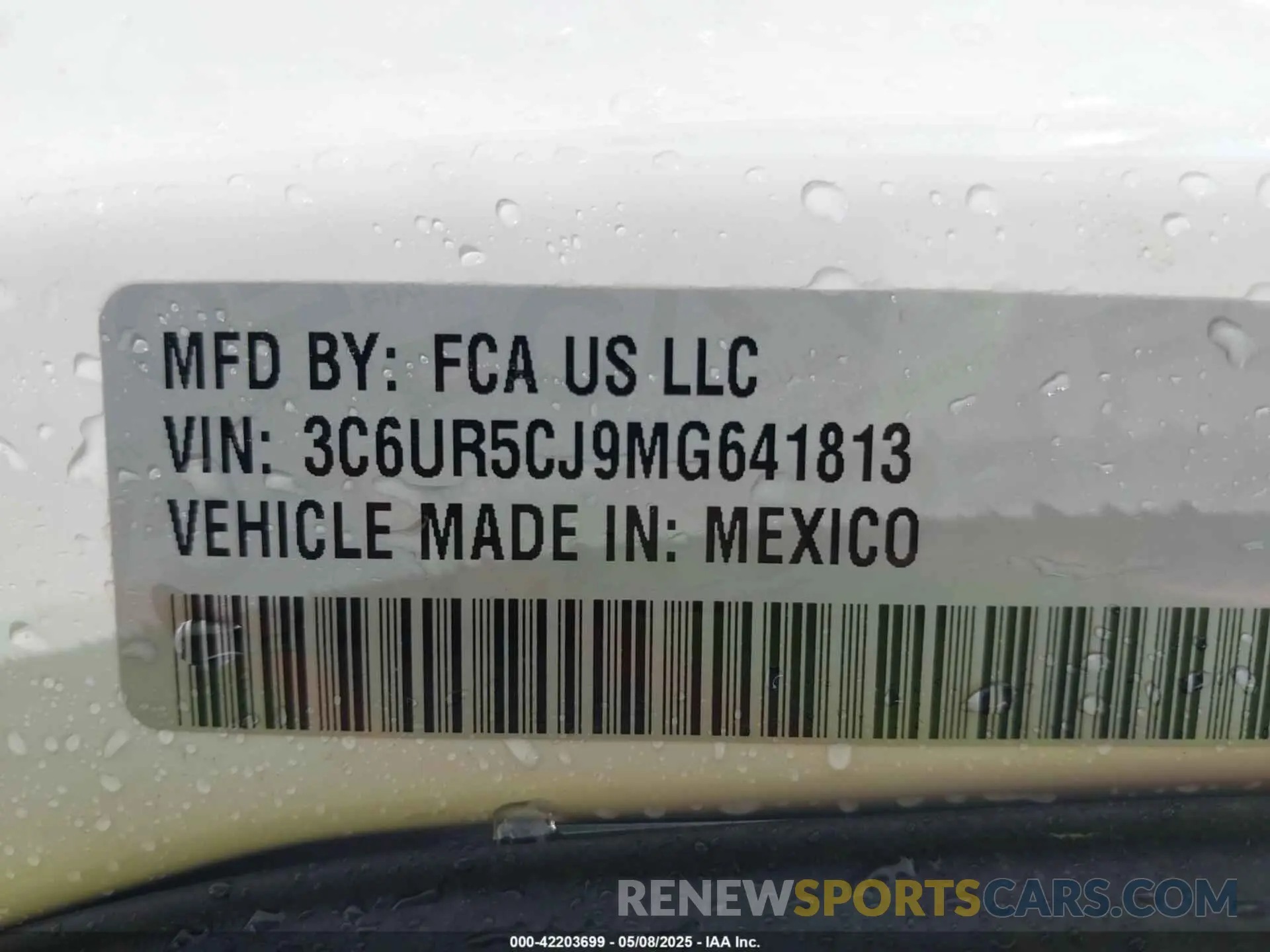 9 Photograph of a damaged car 3C6UR5CJ9MG641813 RAM 2500 2021