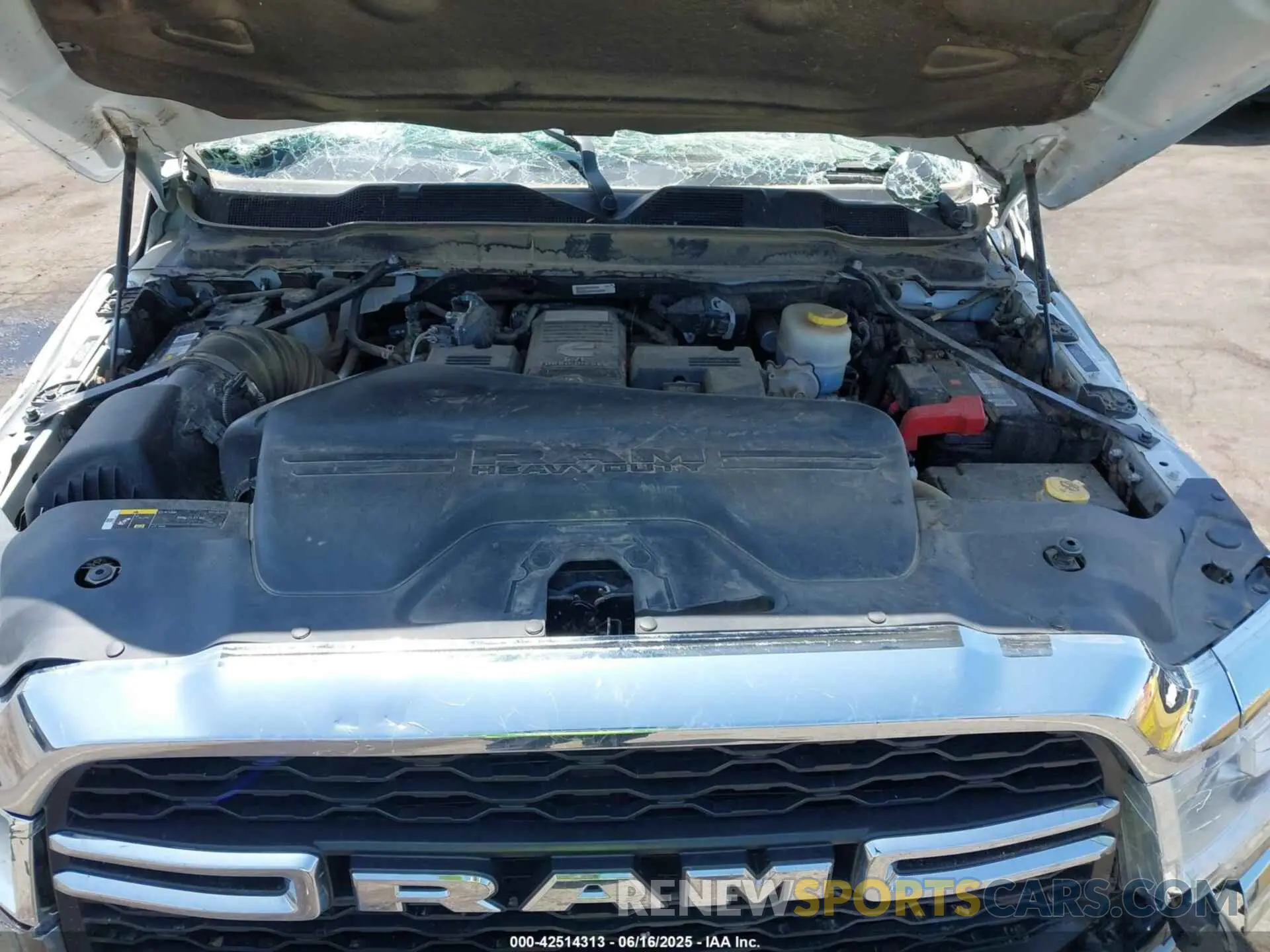 10 Photograph of a damaged car 3C6UR5CL1MG630533 RAM 2500 2021