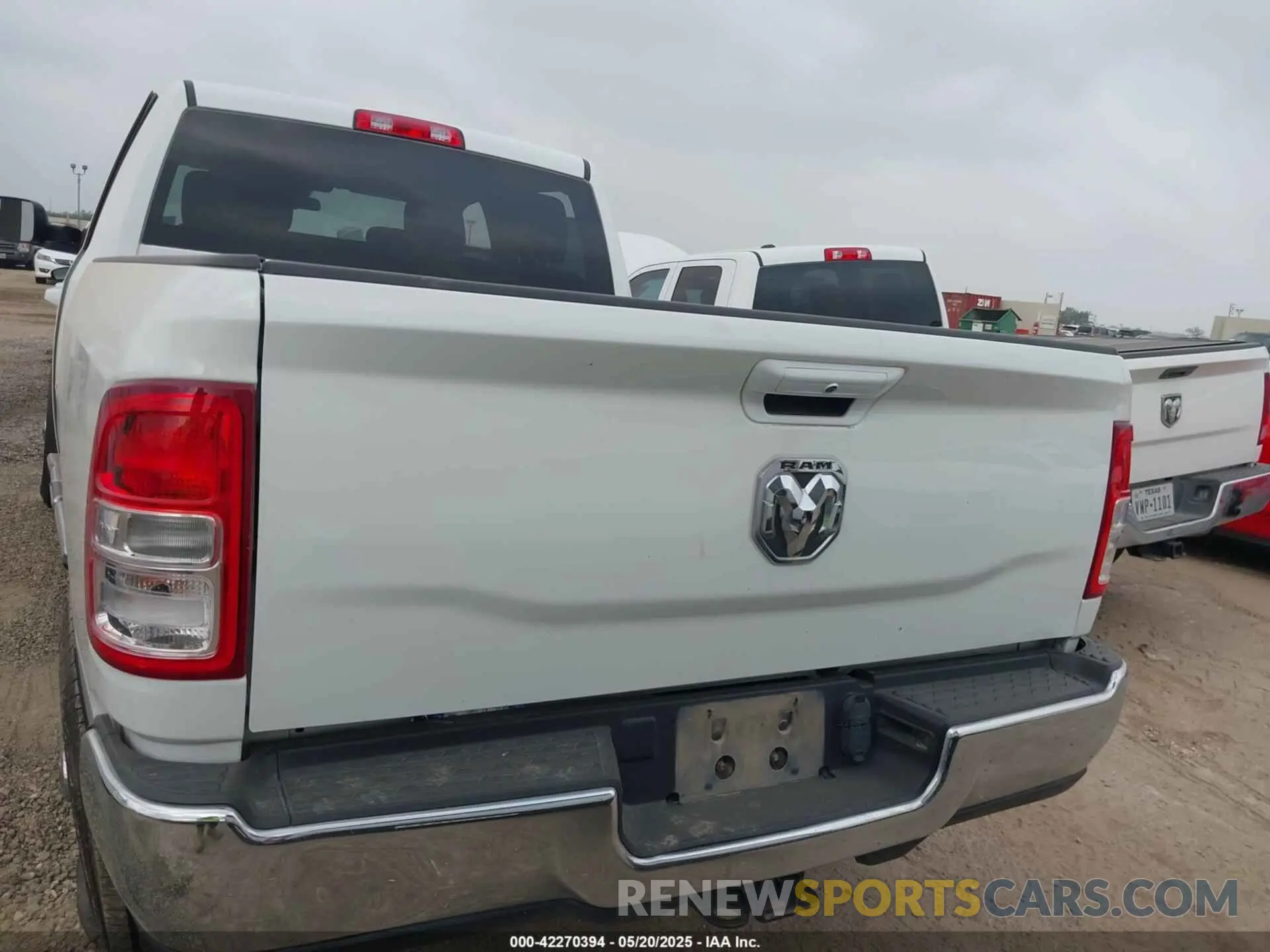 16 Photograph of a damaged car 3C6UR5DJ2MG674585 RAM 2500 2021