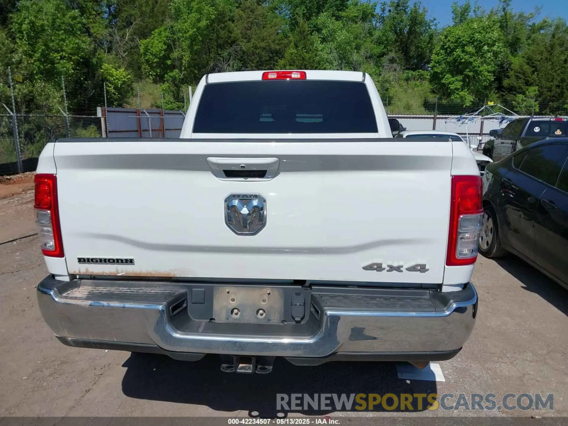 16 Photograph of a damaged car 3C6UR5DJ9MG656715 RAM 2500 2021