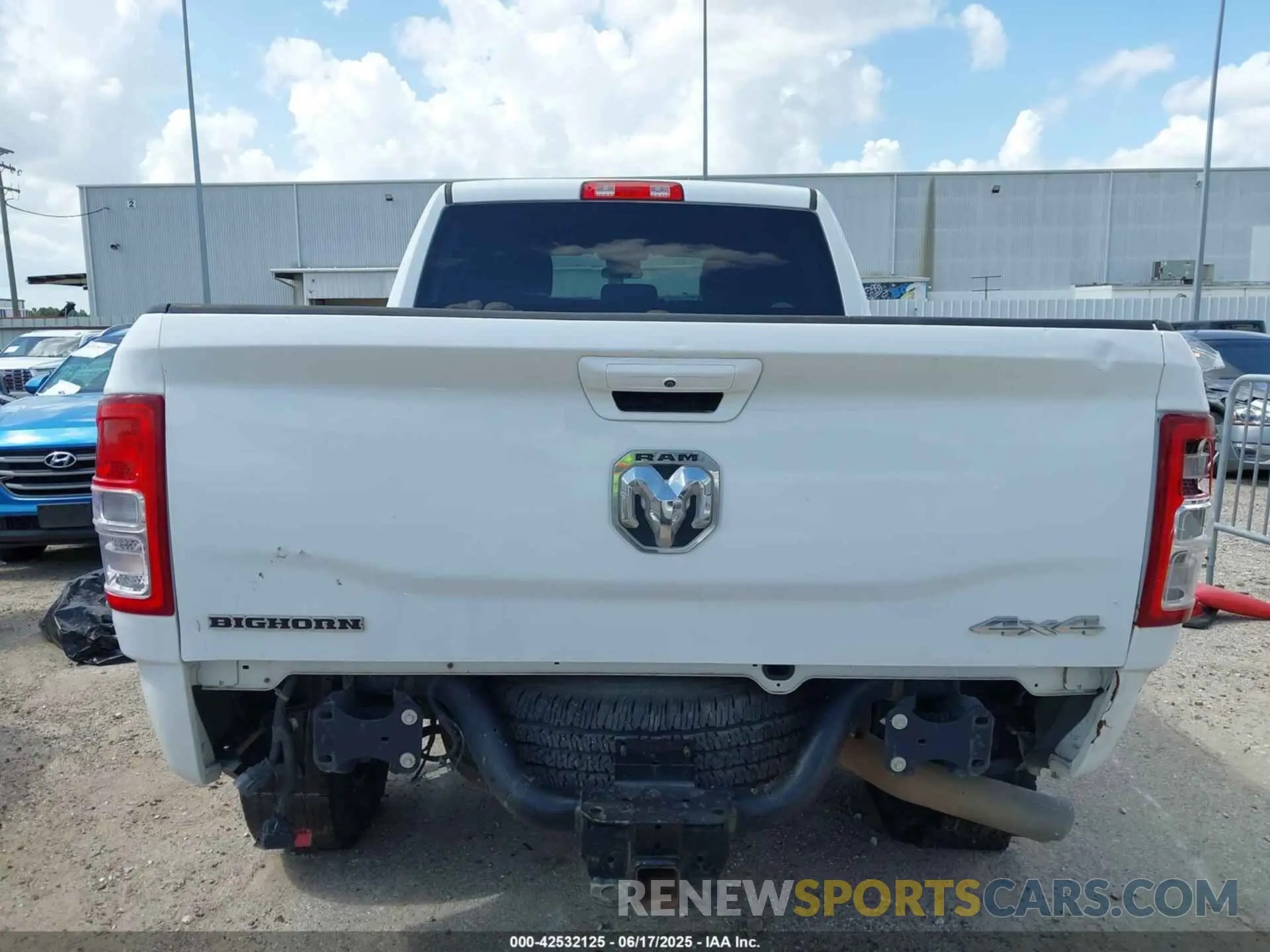 17 Photograph of a damaged car 3C6UR5DL4MG555180 RAM 2500 2021
