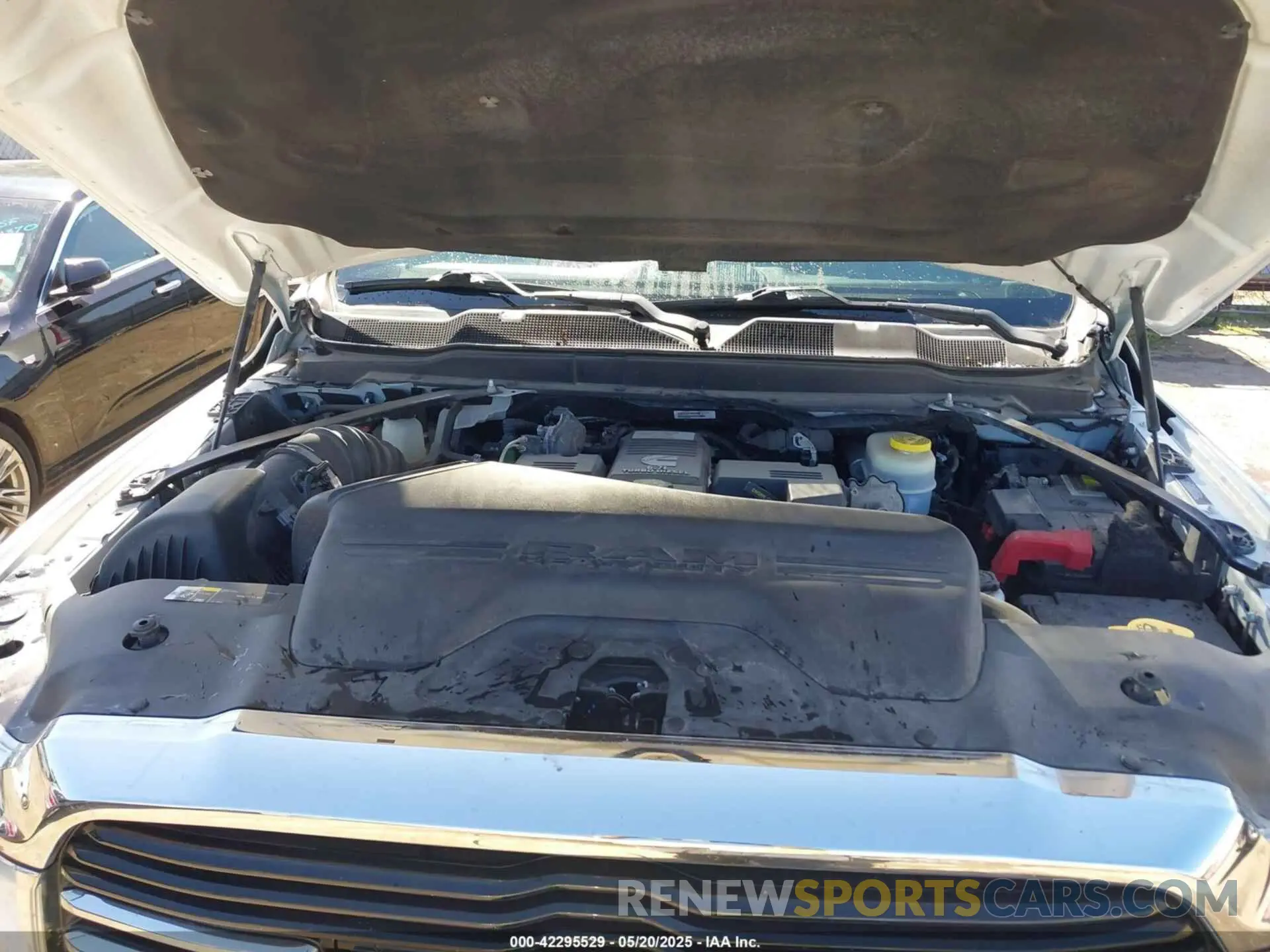 10 Photograph of a damaged car 3C6UR5DL6MG512539 RAM 2500 2021