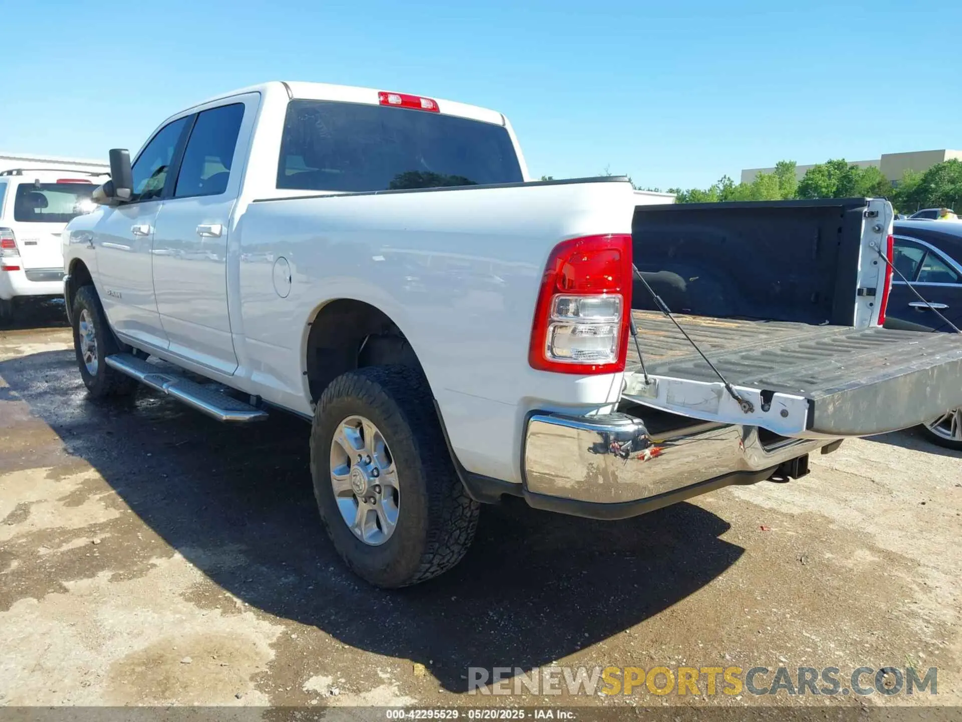 3 Photograph of a damaged car 3C6UR5DL6MG512539 RAM 2500 2021