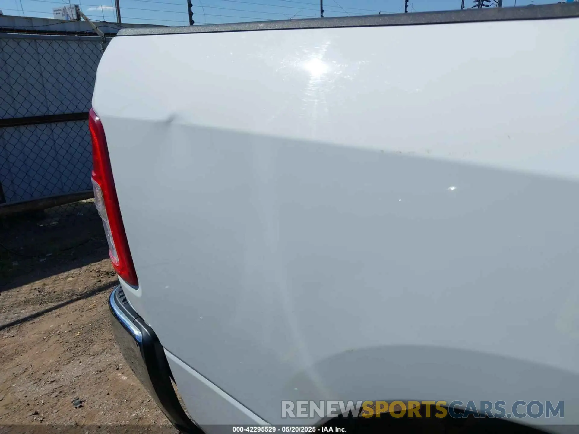 6 Photograph of a damaged car 3C6UR5DL6MG512539 RAM 2500 2021