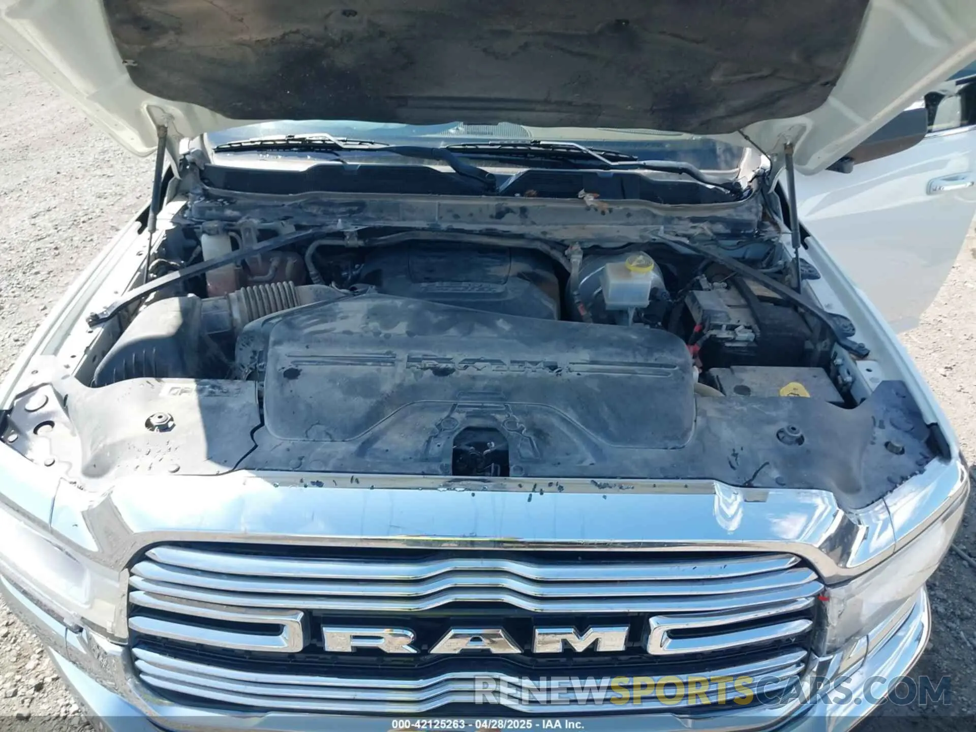 10 Photograph of a damaged car 3C6UR5FJ7MG659156 RAM 2500 2021