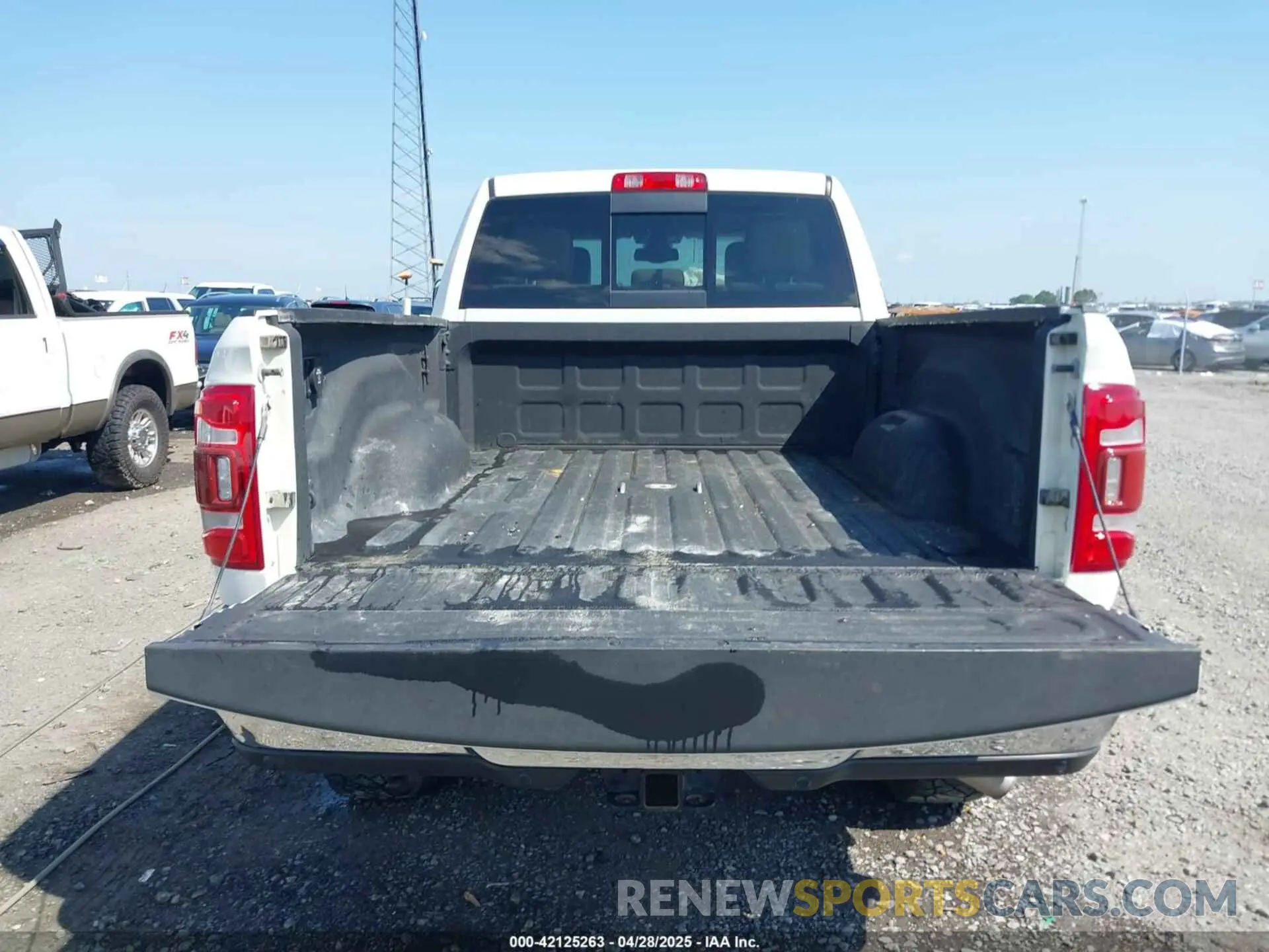 17 Photograph of a damaged car 3C6UR5FJ7MG659156 RAM 2500 2021