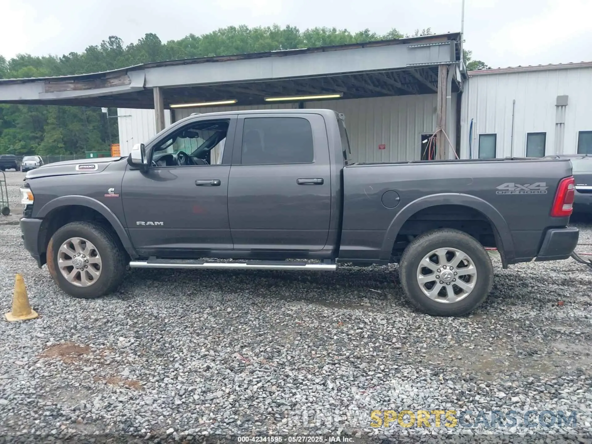 15 Photograph of a damaged car 3C6UR5FL1MG561600 RAM 2500 2021