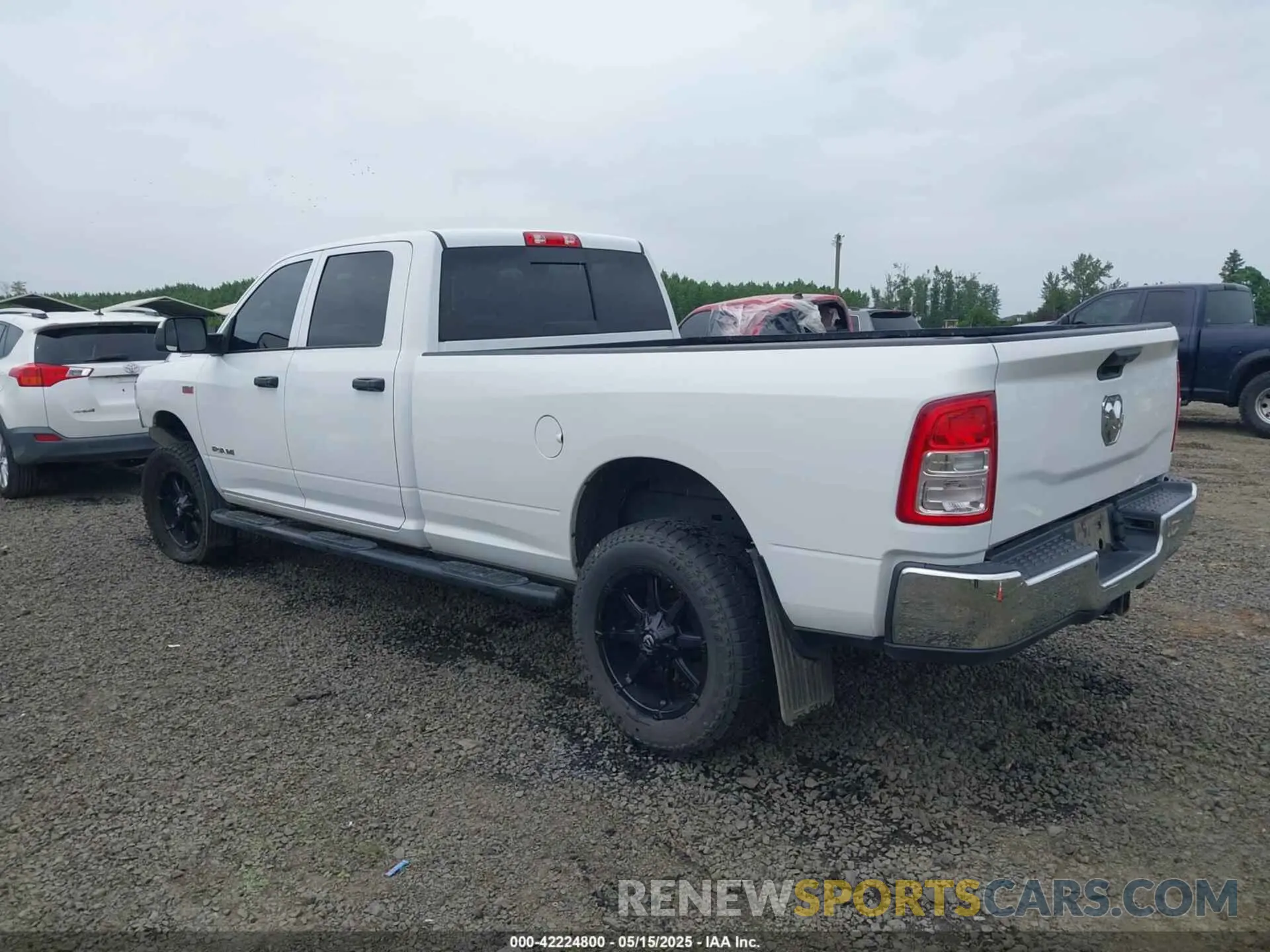 3 Photograph of a damaged car 3C6UR5HJ1MG560703 RAM 2500 2021