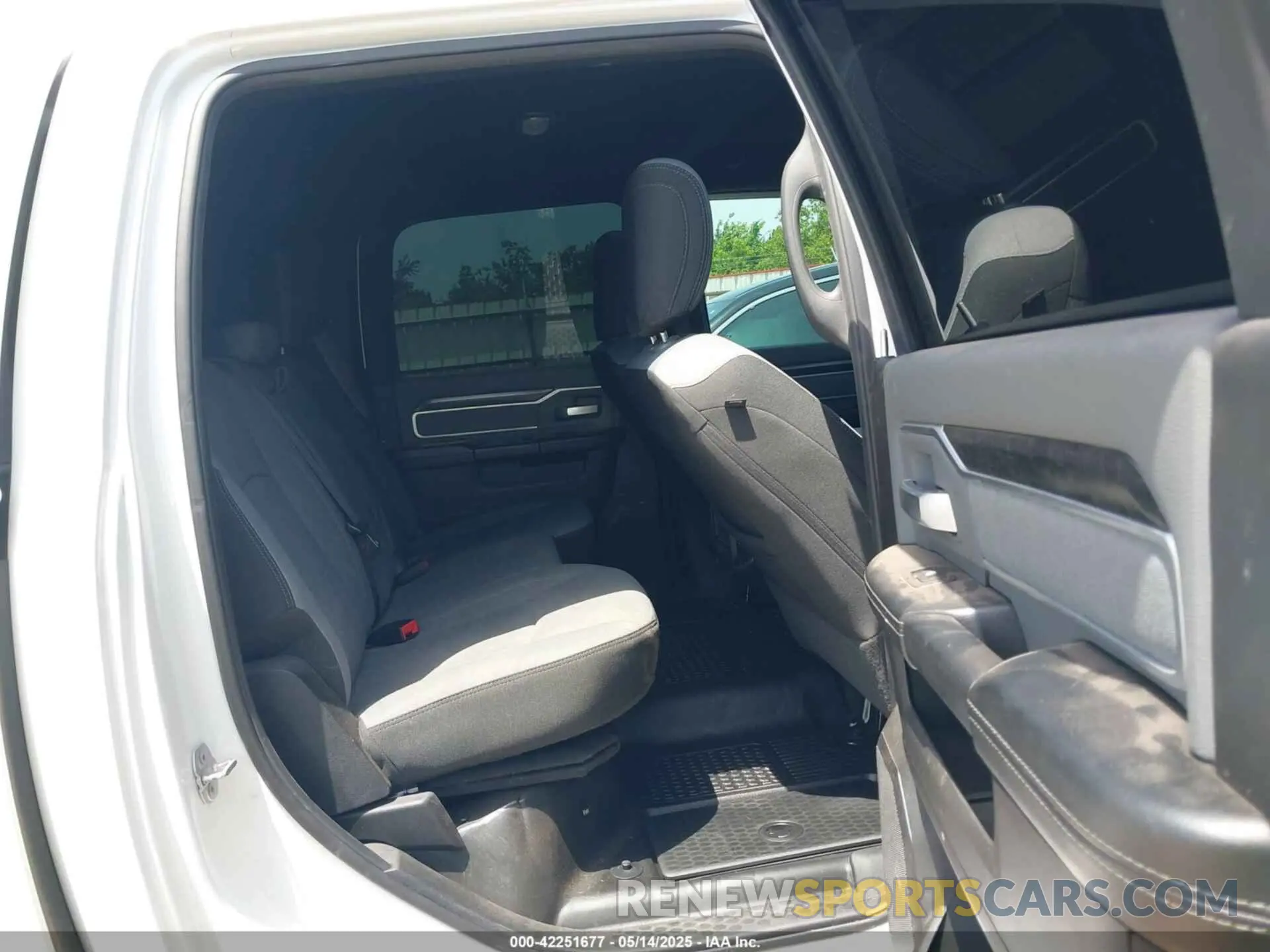 8 Photograph of a damaged car 3C6UR5JL1MG652017 RAM 2500 2021