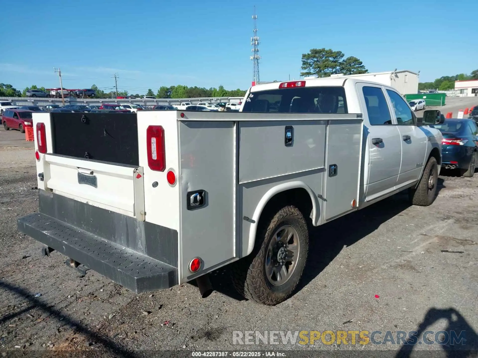 4 Photograph of a damaged car 3C7WR4HJ2MG520130 RAM 2500 2021