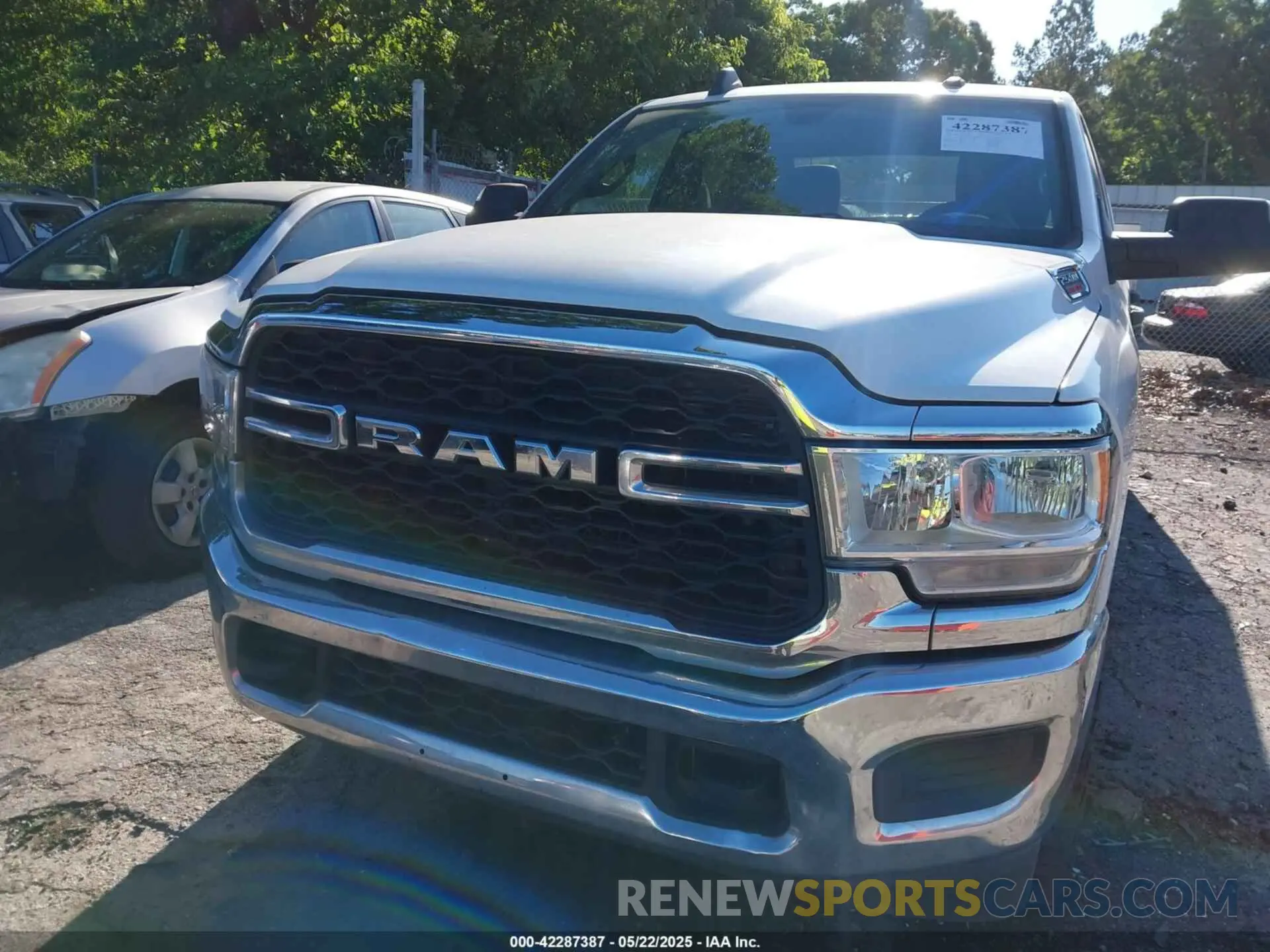 6 Photograph of a damaged car 3C7WR4HJ2MG520130 RAM 2500 2021