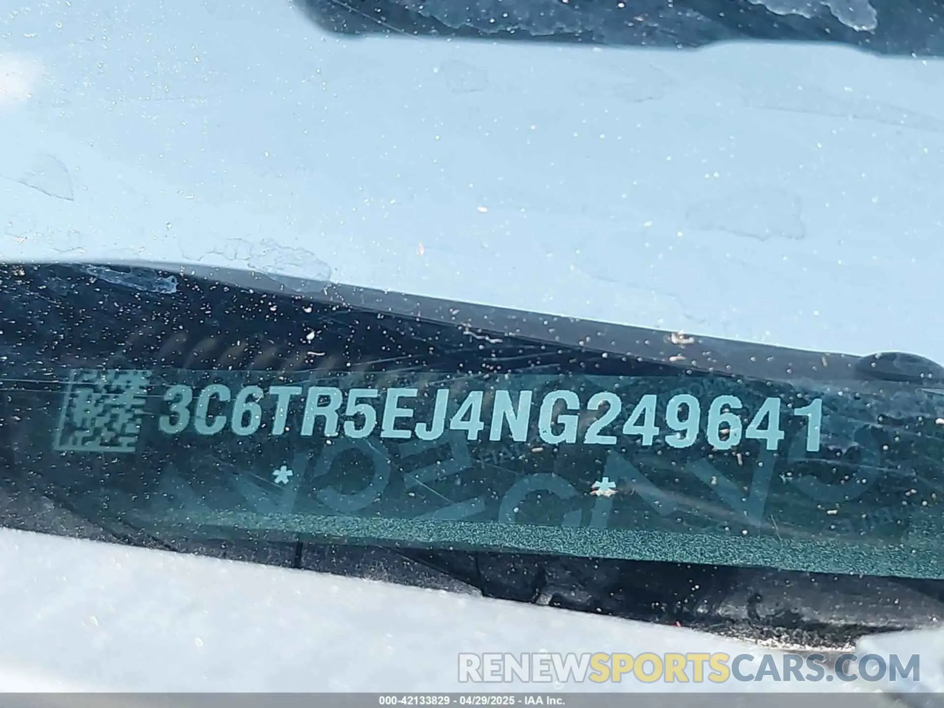 18 Photograph of a damaged car 3C6TR5EJ4NG249641 RAM 2500 2022