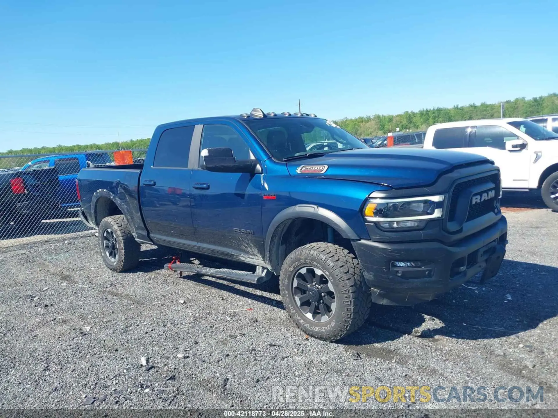 1 Photograph of a damaged car 3C6TR5EJ7NG326339 RAM 2500 2022