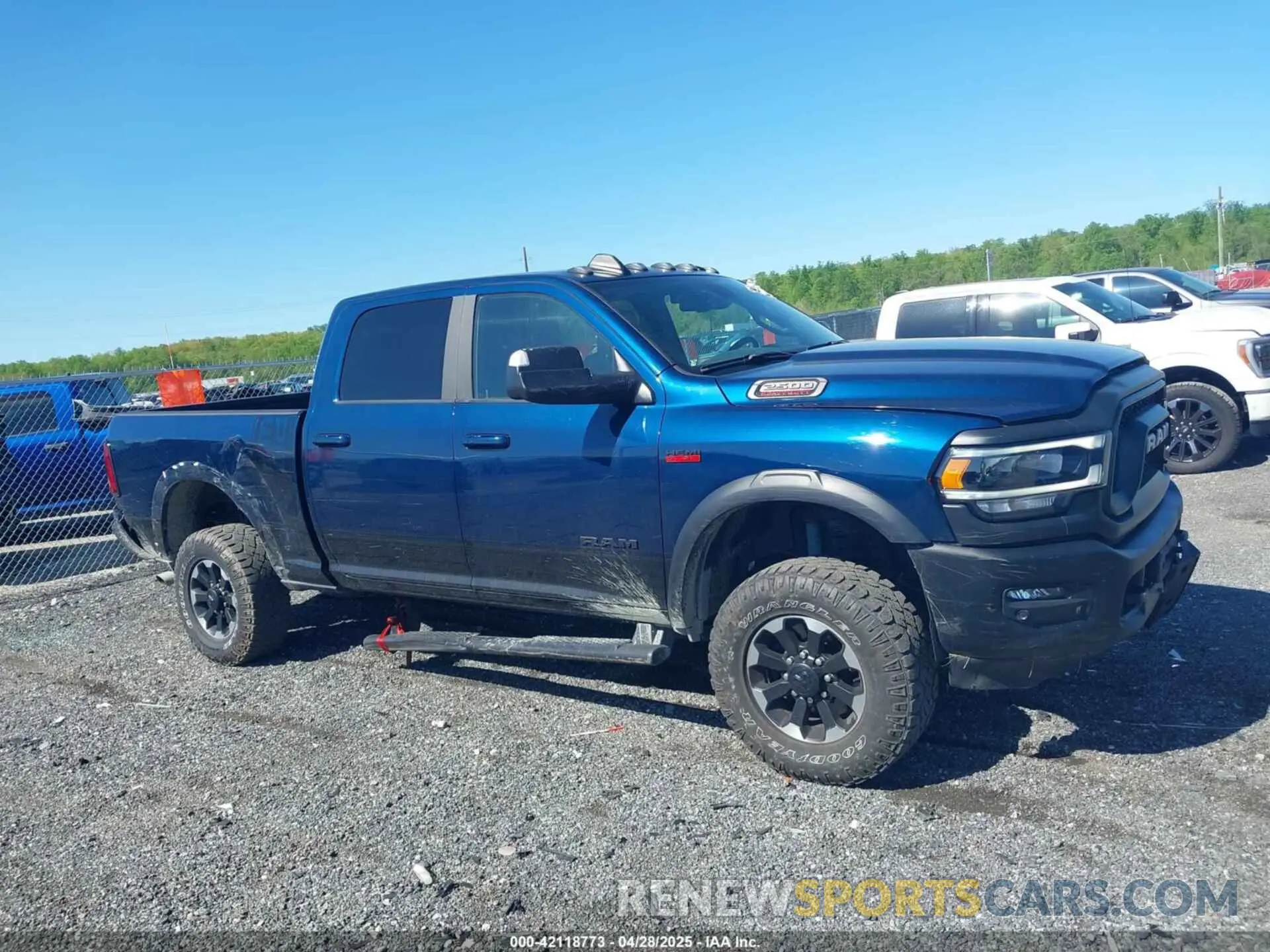 13 Photograph of a damaged car 3C6TR5EJ7NG326339 RAM 2500 2022