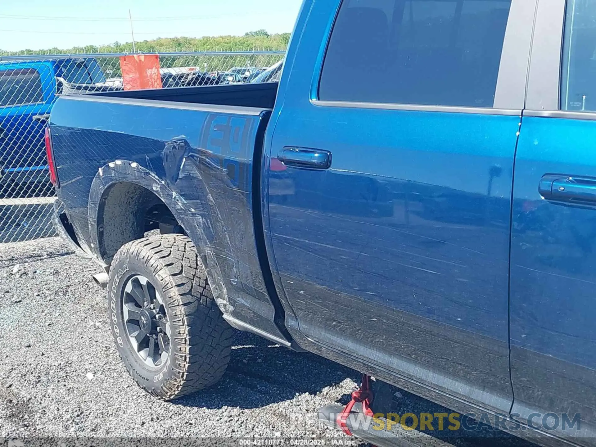 6 Photograph of a damaged car 3C6TR5EJ7NG326339 RAM 2500 2022