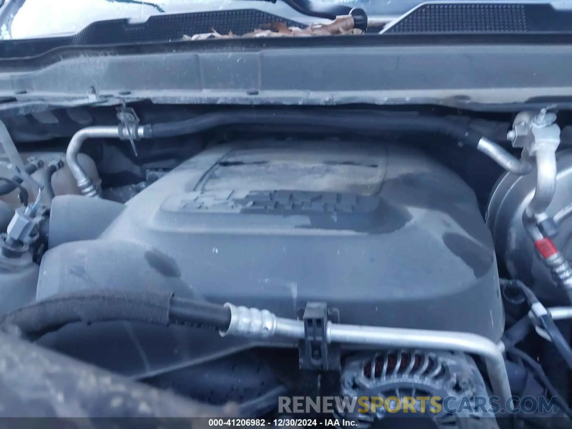 10 Photograph of a damaged car 3C6TR5EJ9NG165685 RAM 2500 2022