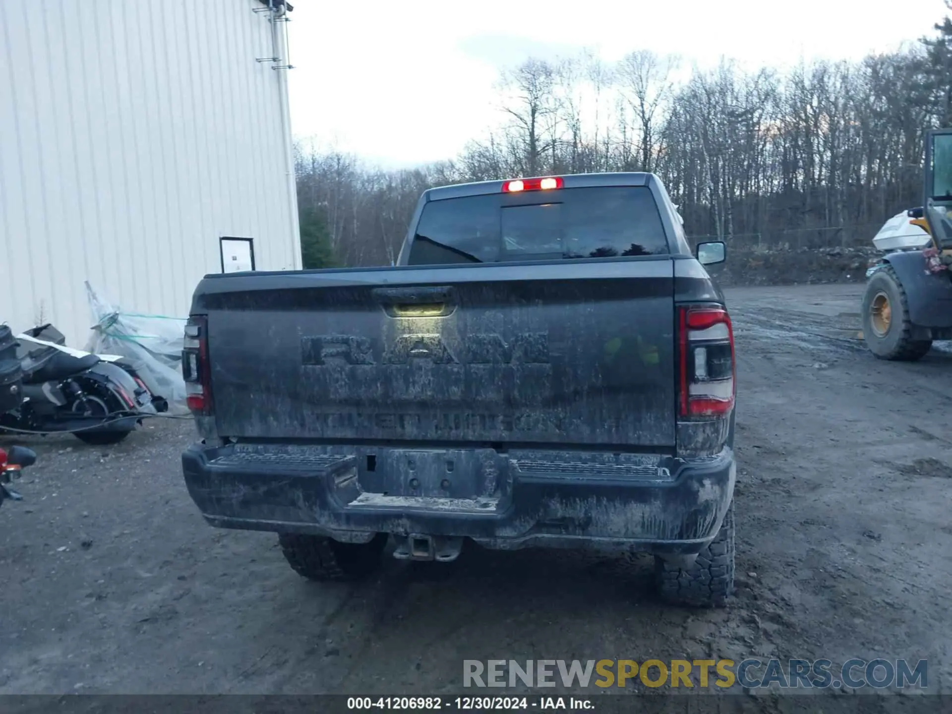 16 Photograph of a damaged car 3C6TR5EJ9NG165685 RAM 2500 2022