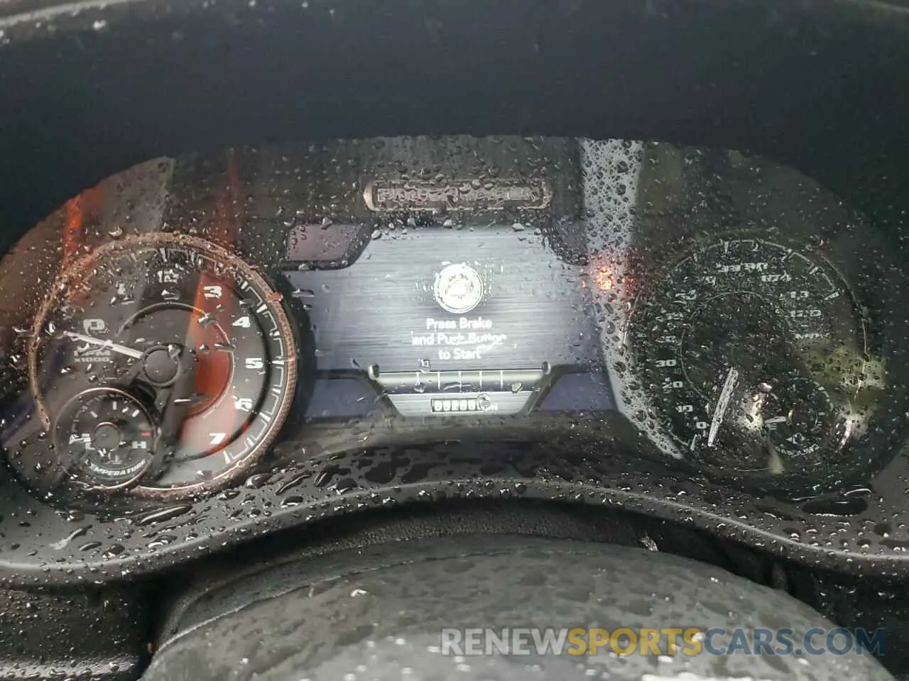 9 Photograph of a damaged car 3C6TR5EJ9NG222841 RAM 2500 2022