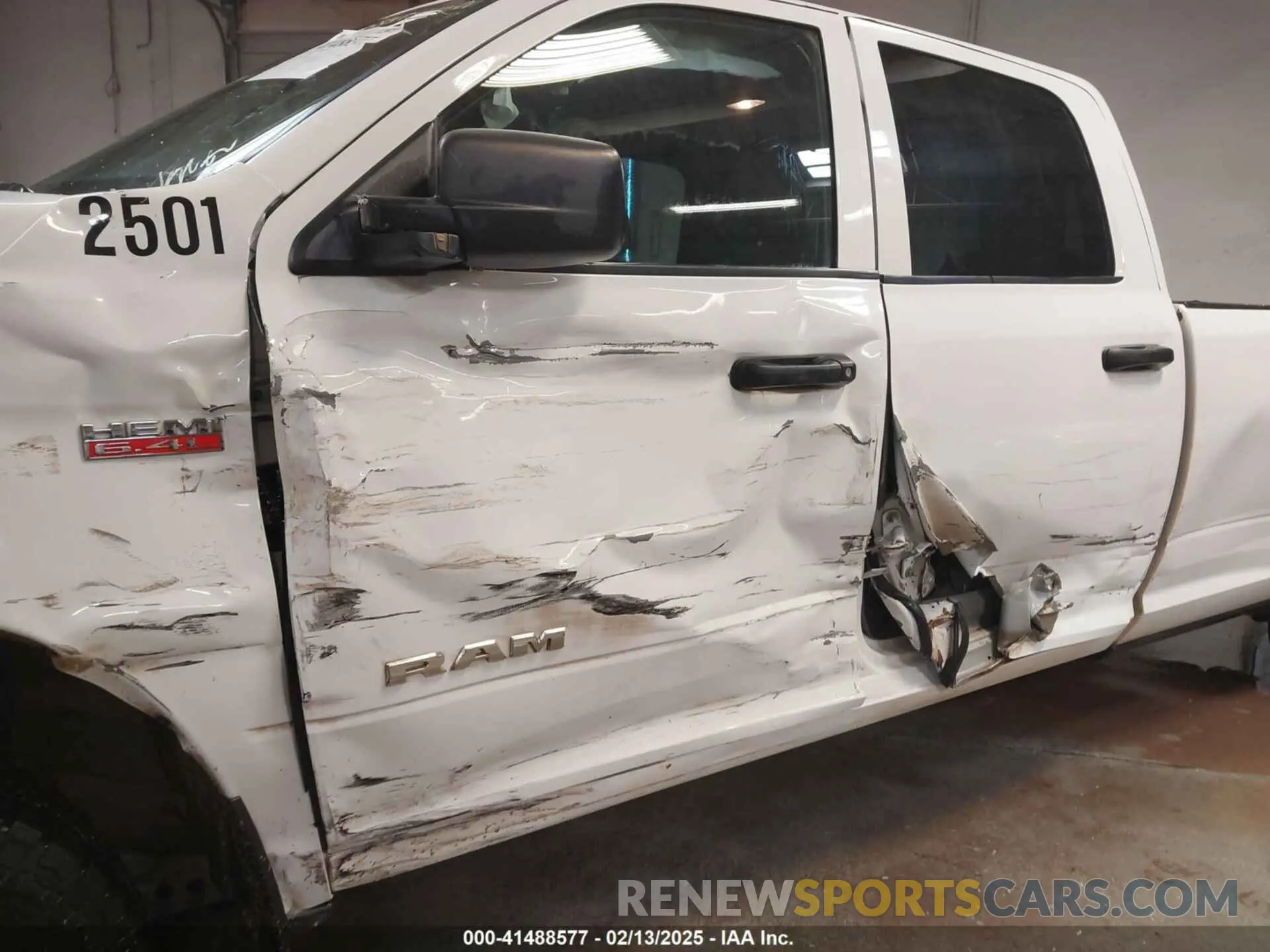 6 Photograph of a damaged car 3C6UR4HJ0NG120662 RAM 2500 2022