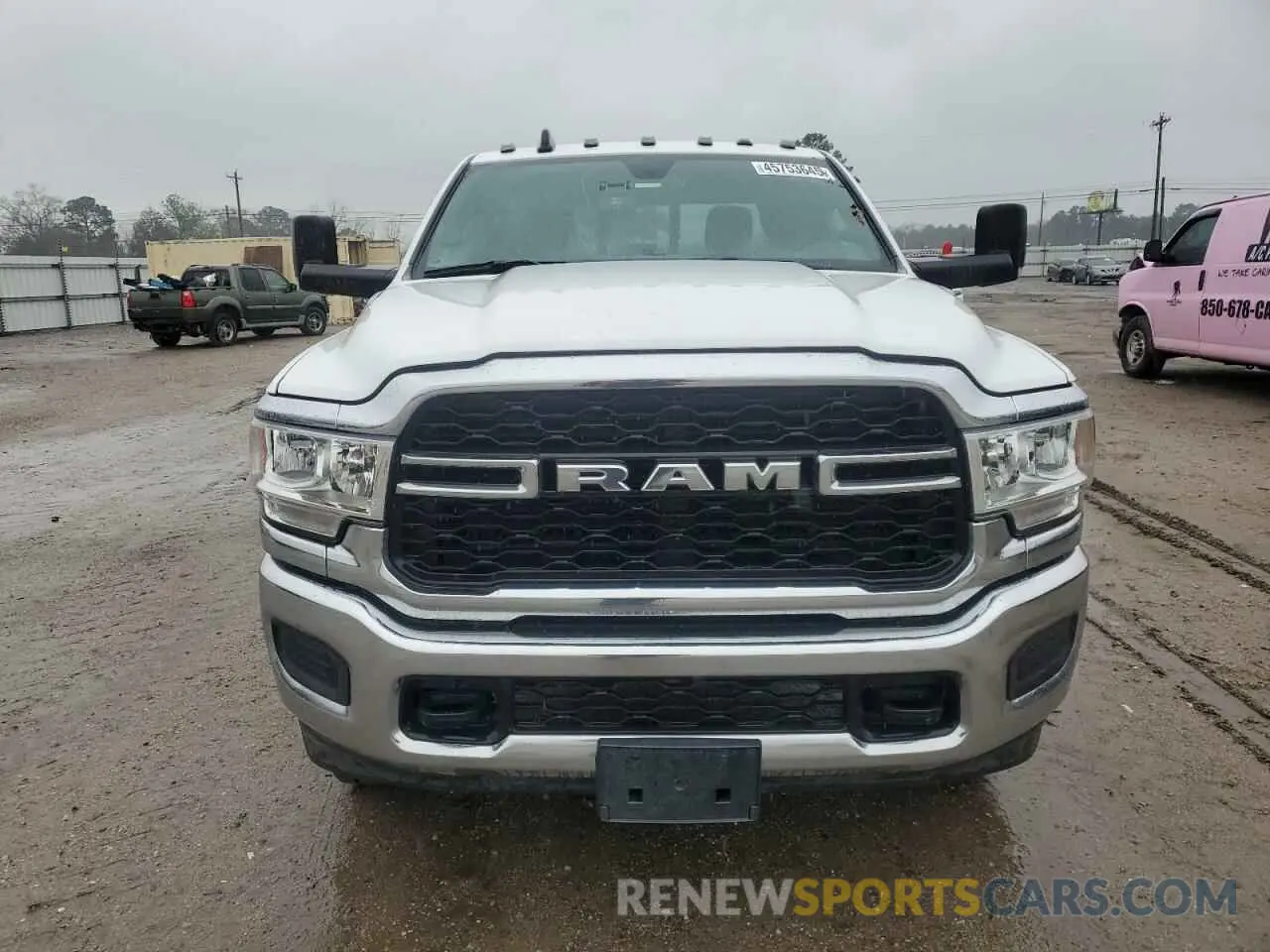 5 Photograph of a damaged car 3C6UR5CJ1NG129156 RAM 2500 2022