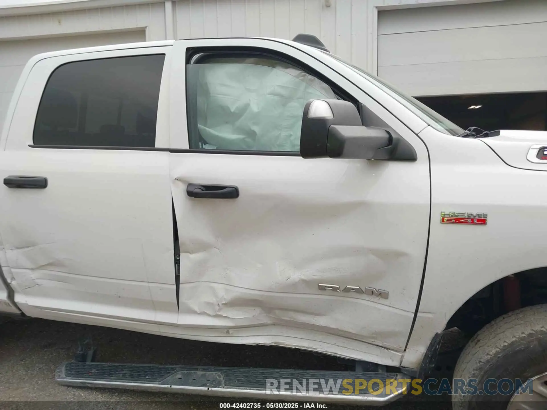 6 Photograph of a damaged car 3C6UR5CJ2NG150131 RAM 2500 2022