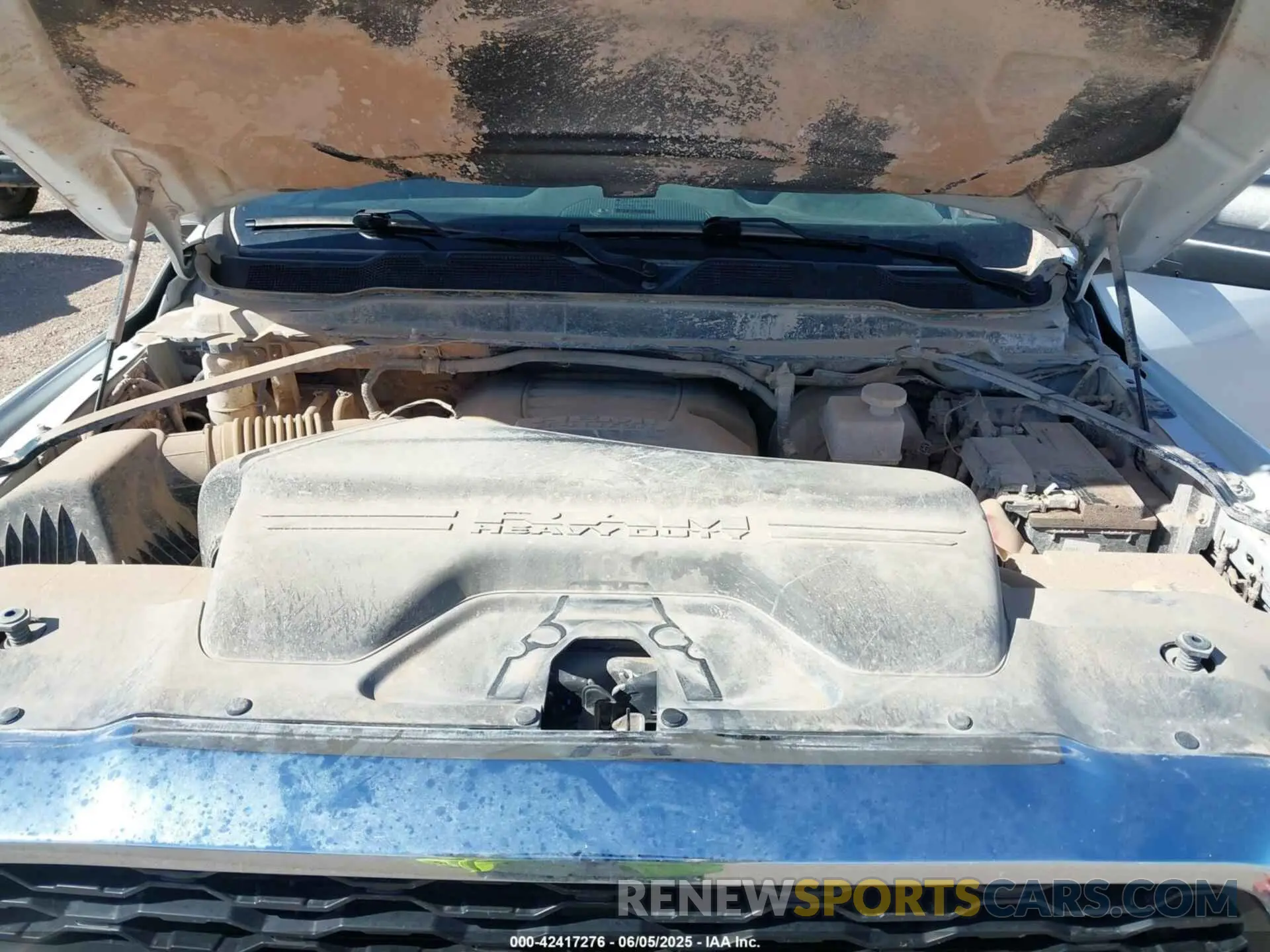 10 Photograph of a damaged car 3C6UR5CJ2NG272004 RAM 2500 2022