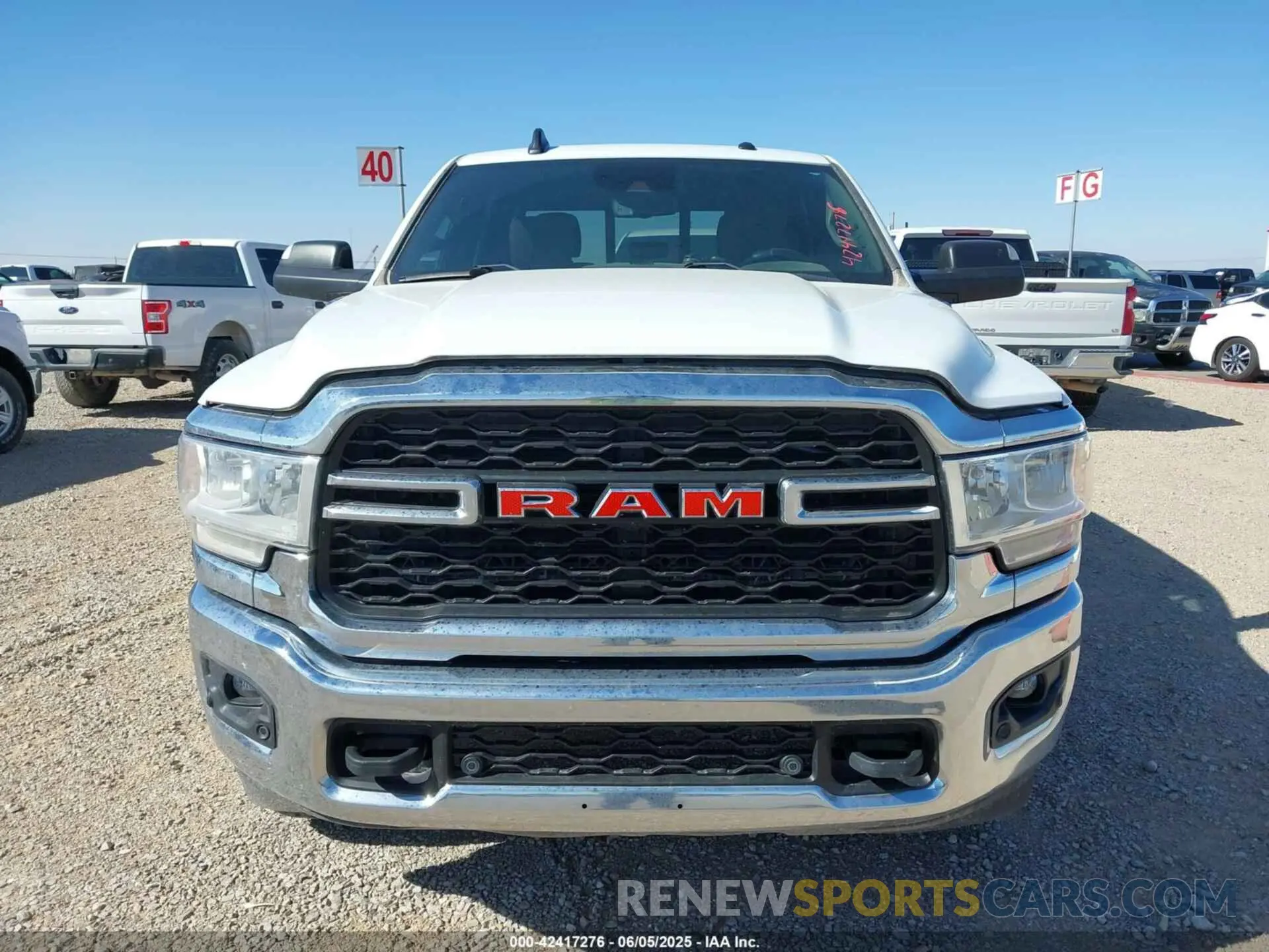 12 Photograph of a damaged car 3C6UR5CJ2NG272004 RAM 2500 2022
