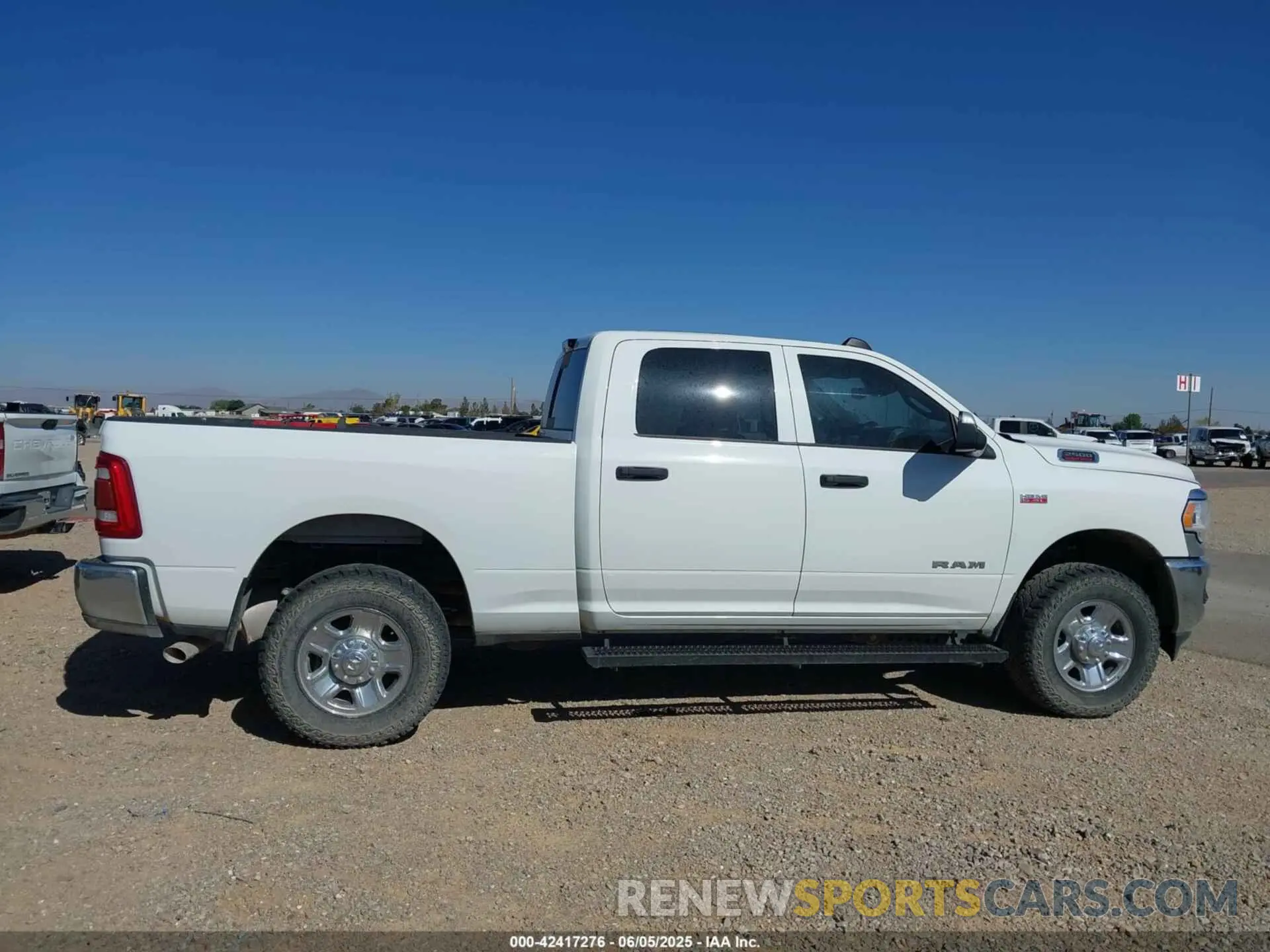 13 Photograph of a damaged car 3C6UR5CJ2NG272004 RAM 2500 2022