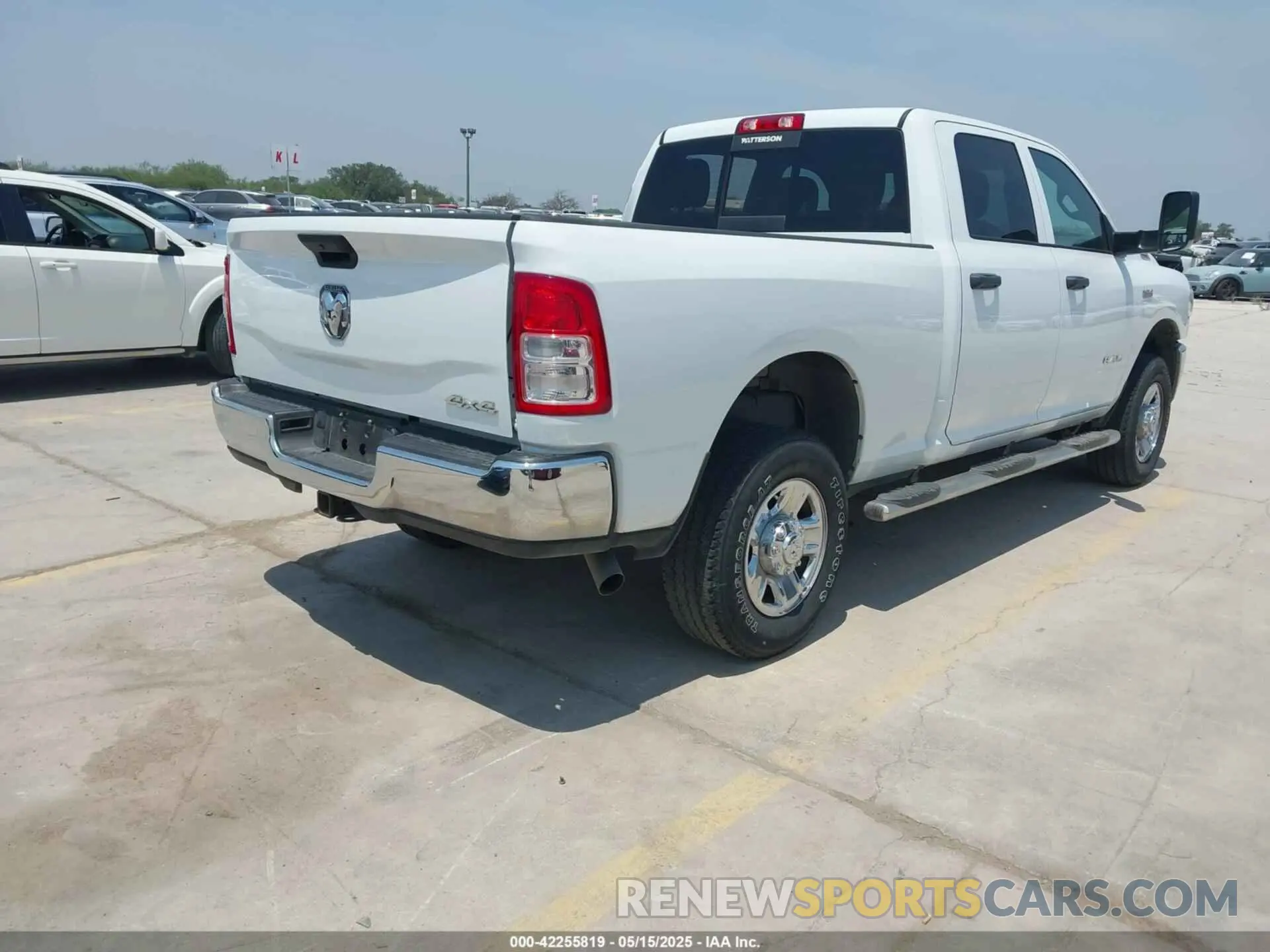 4 Photograph of a damaged car 3C6UR5CJ2NG372068 RAM 2500 2022