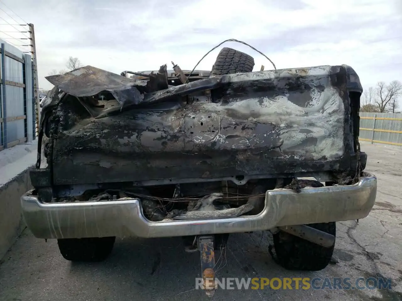 6 Photograph of a damaged car 3C6UR5CJ5NG366667 RAM 2500 2022