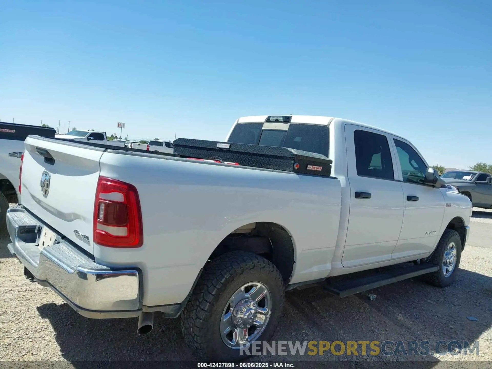 13 Photograph of a damaged car 3C6UR5CJ6NG321995 RAM 2500 2022