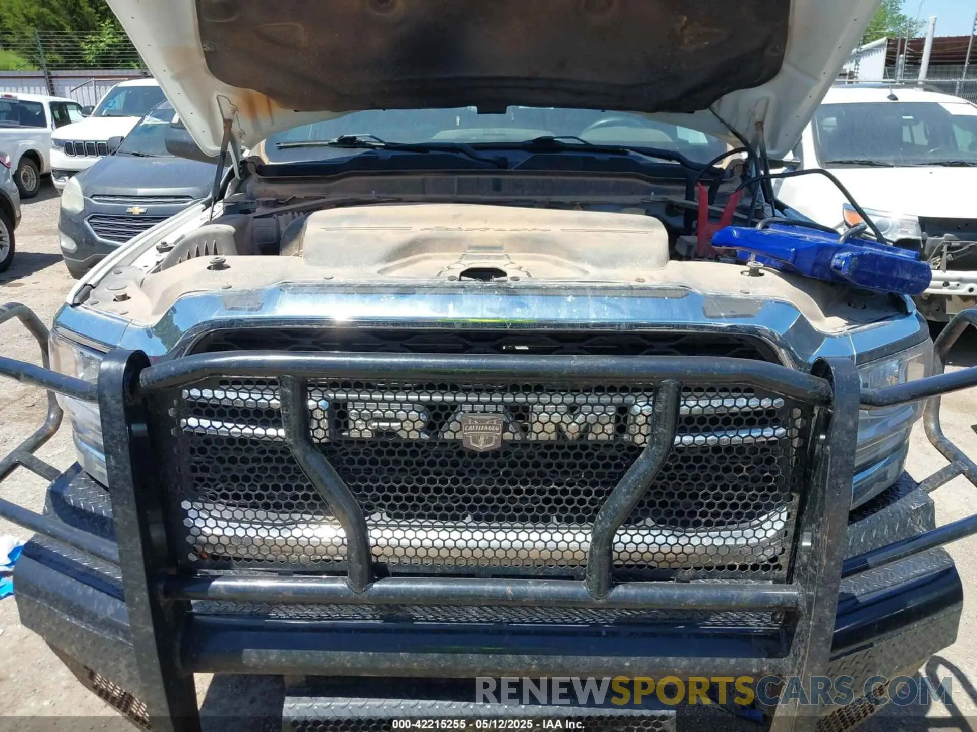 10 Photograph of a damaged car 3C6UR5CJ7NG320841 RAM 2500 2022
