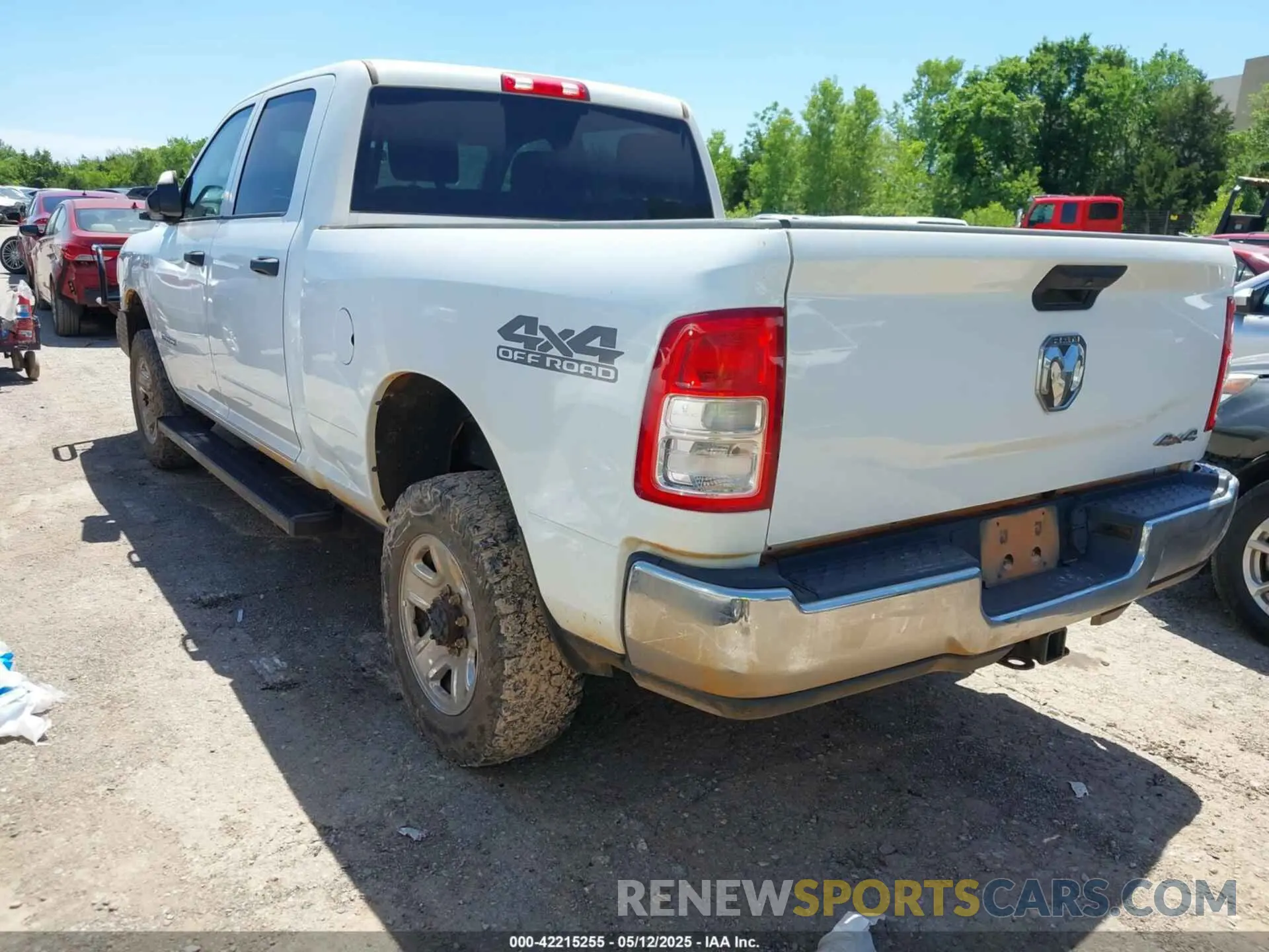 3 Photograph of a damaged car 3C6UR5CJ7NG320841 RAM 2500 2022