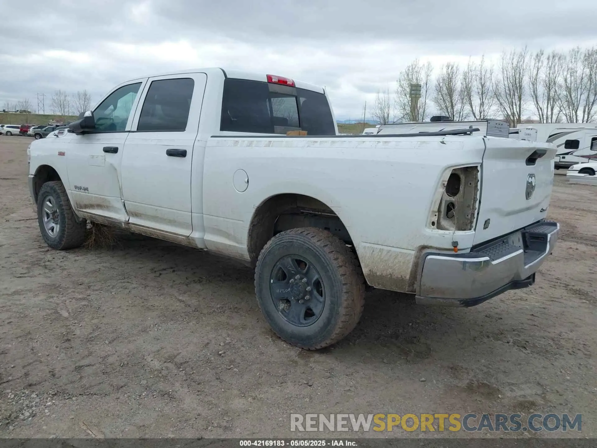 3 Photograph of a damaged car 3C6UR5CJ7NG439487 RAM 2500 2022